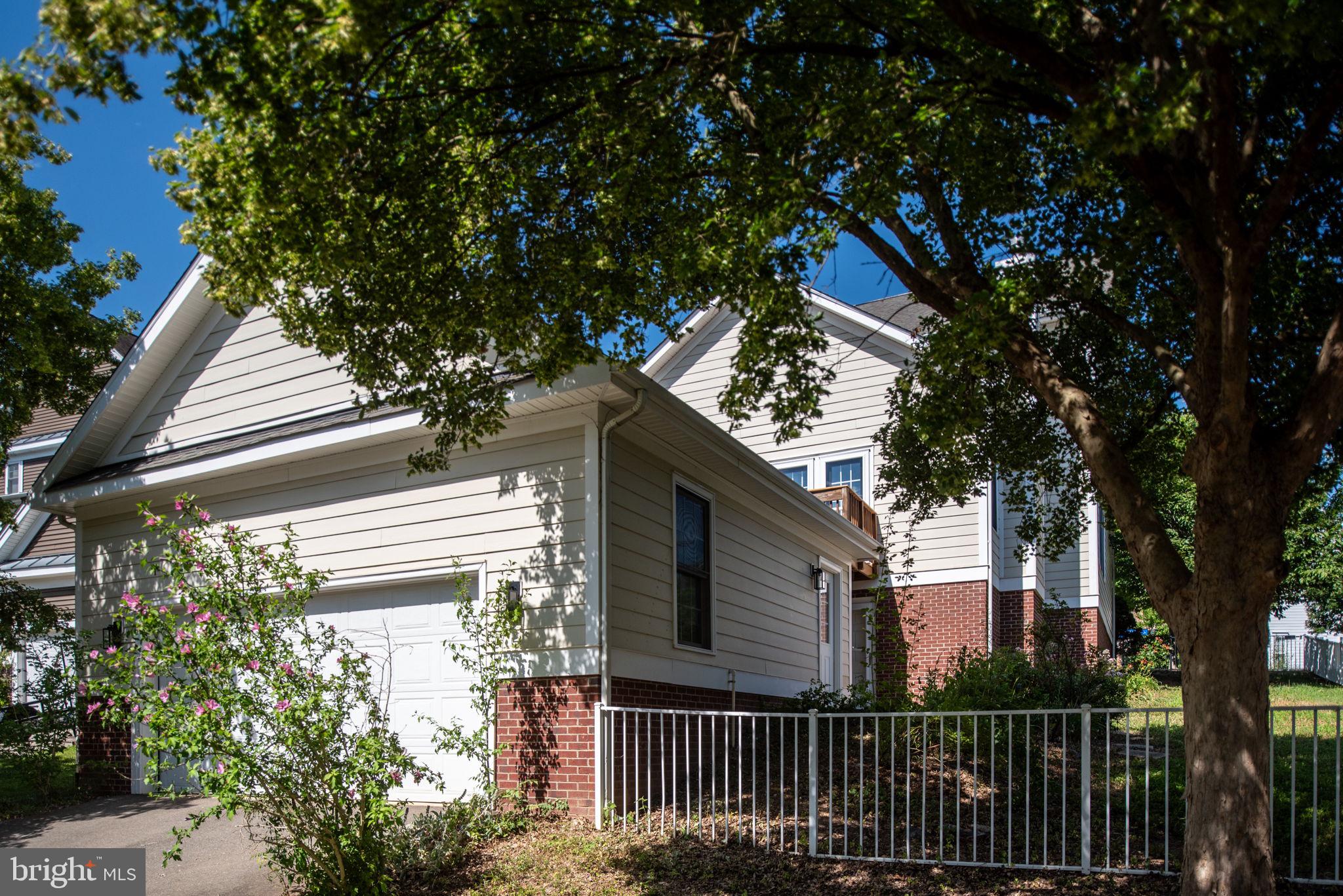 LADYSMITH VILLAGE - Residential