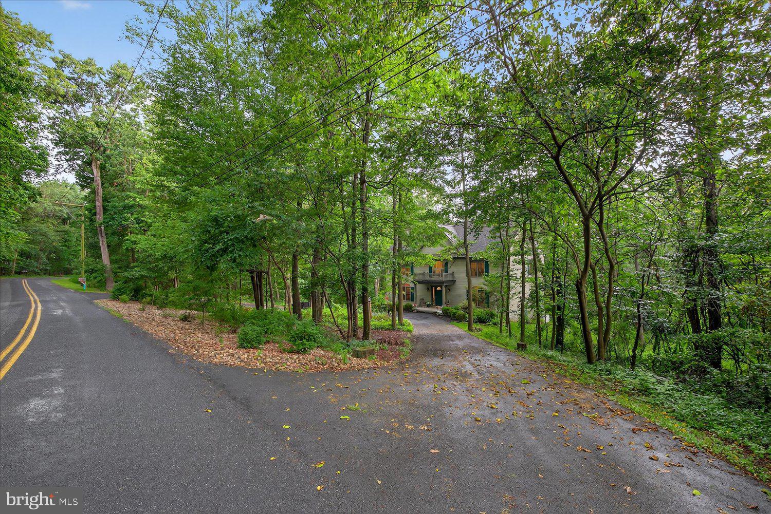 575 WHITEHALL ROAD
