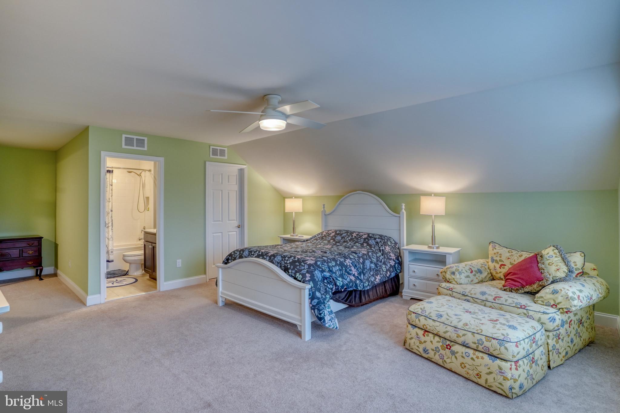 TIDEWATER LANDING - Residential