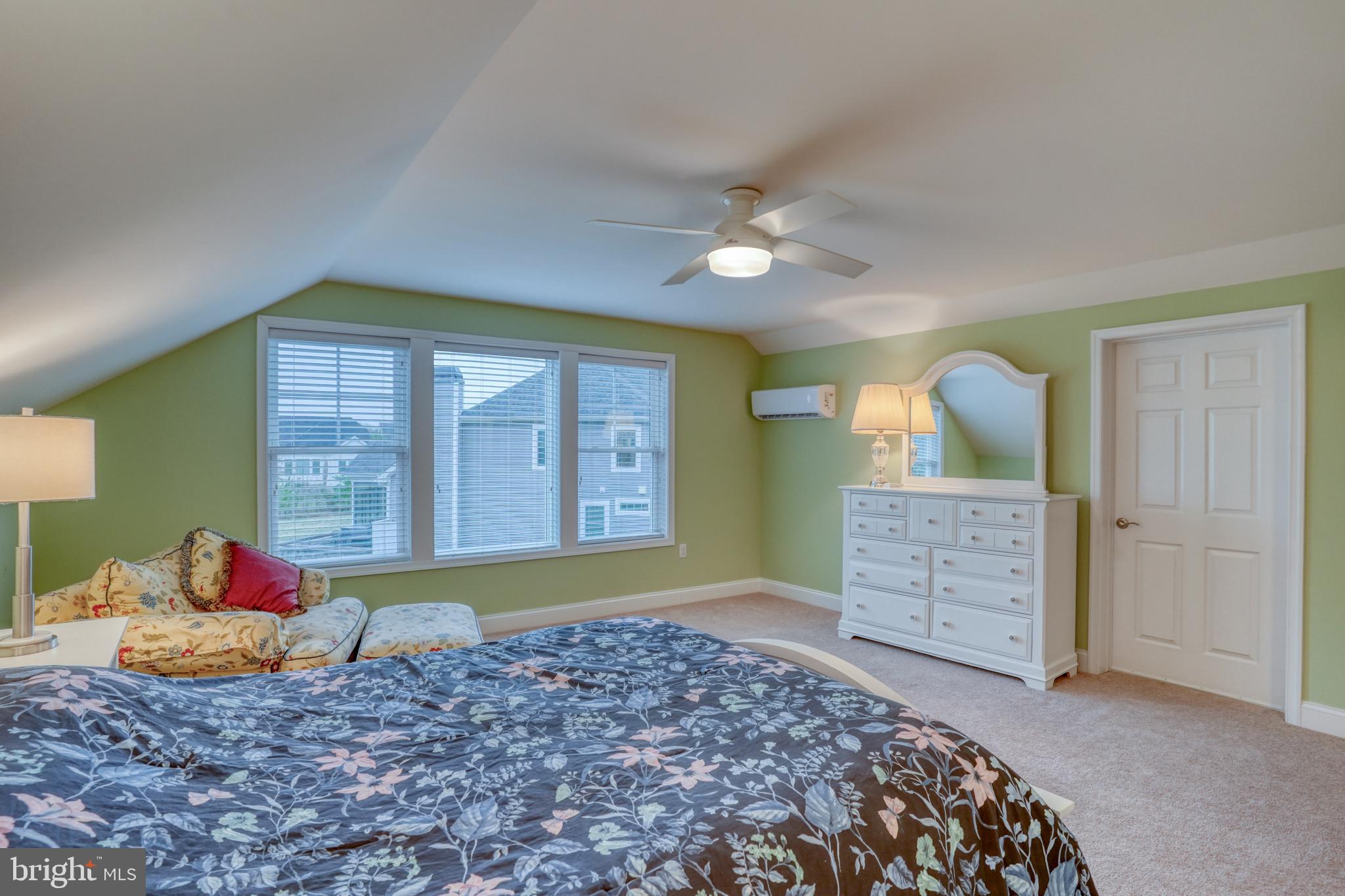 TIDEWATER LANDING - Residential