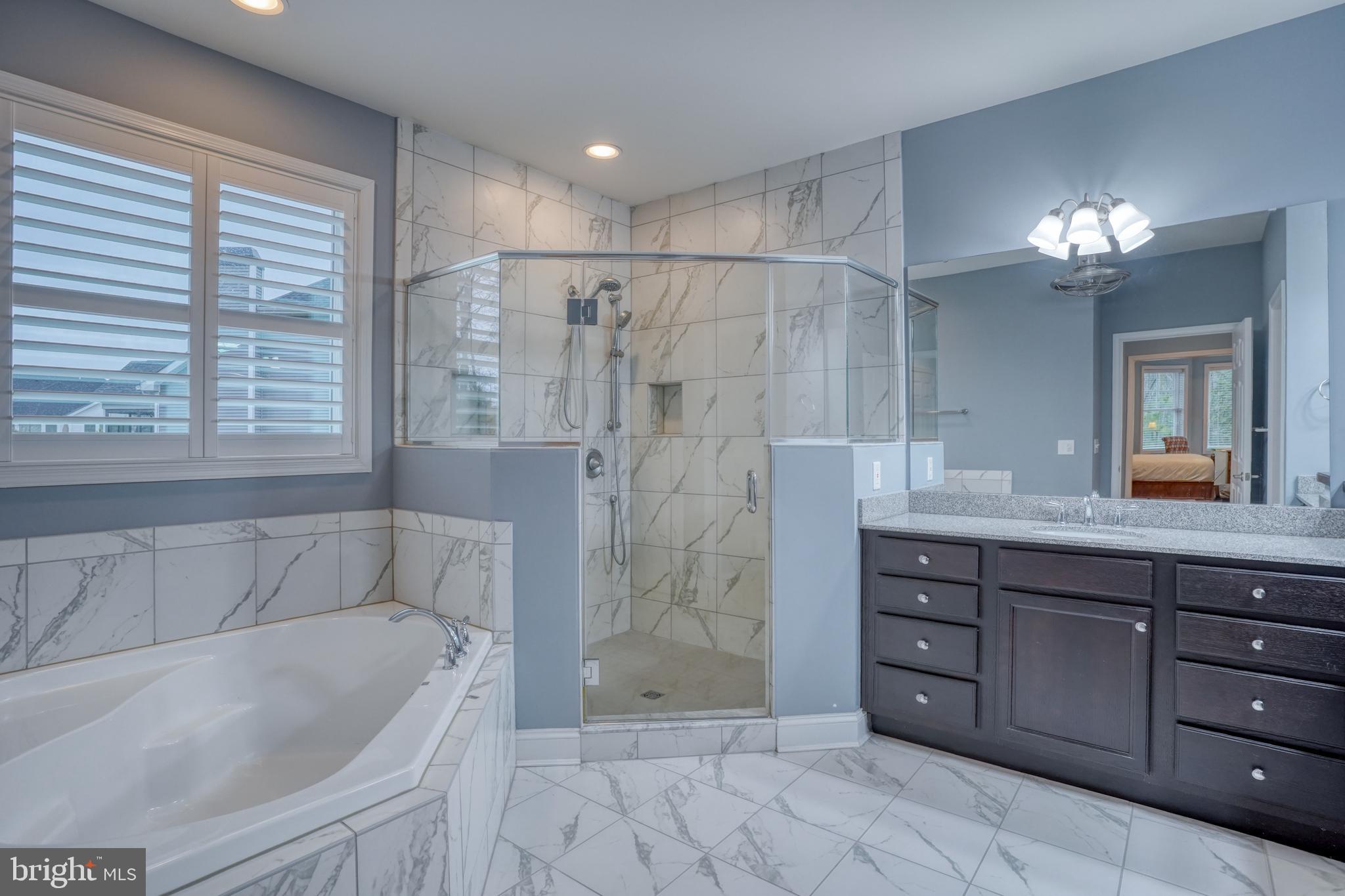 TIDEWATER LANDING - Residential