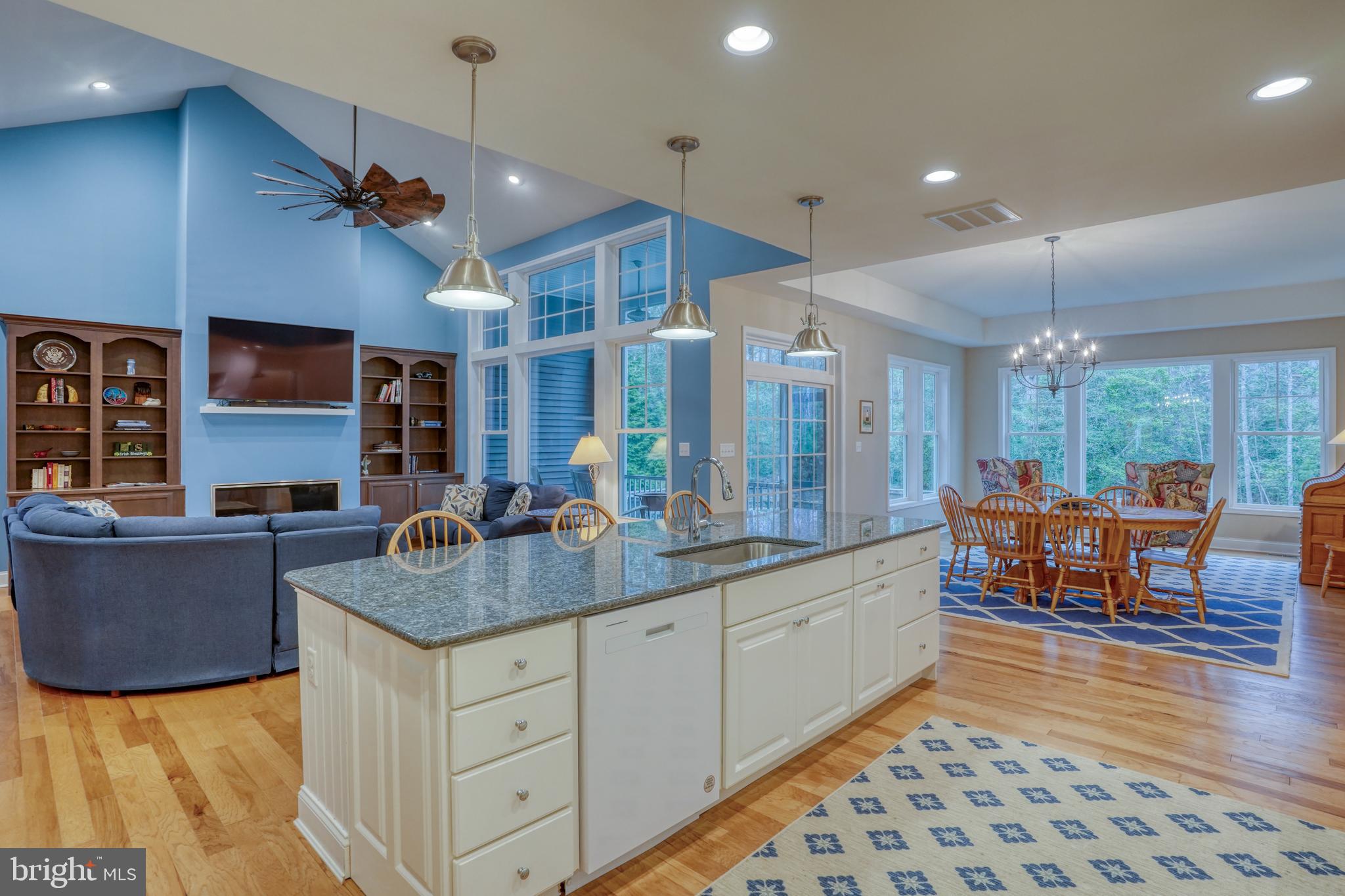 TIDEWATER LANDING - Residential