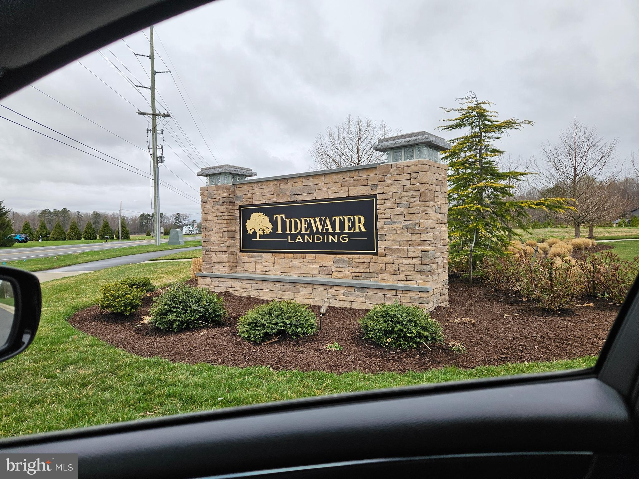 TIDEWATER LANDING - Residential