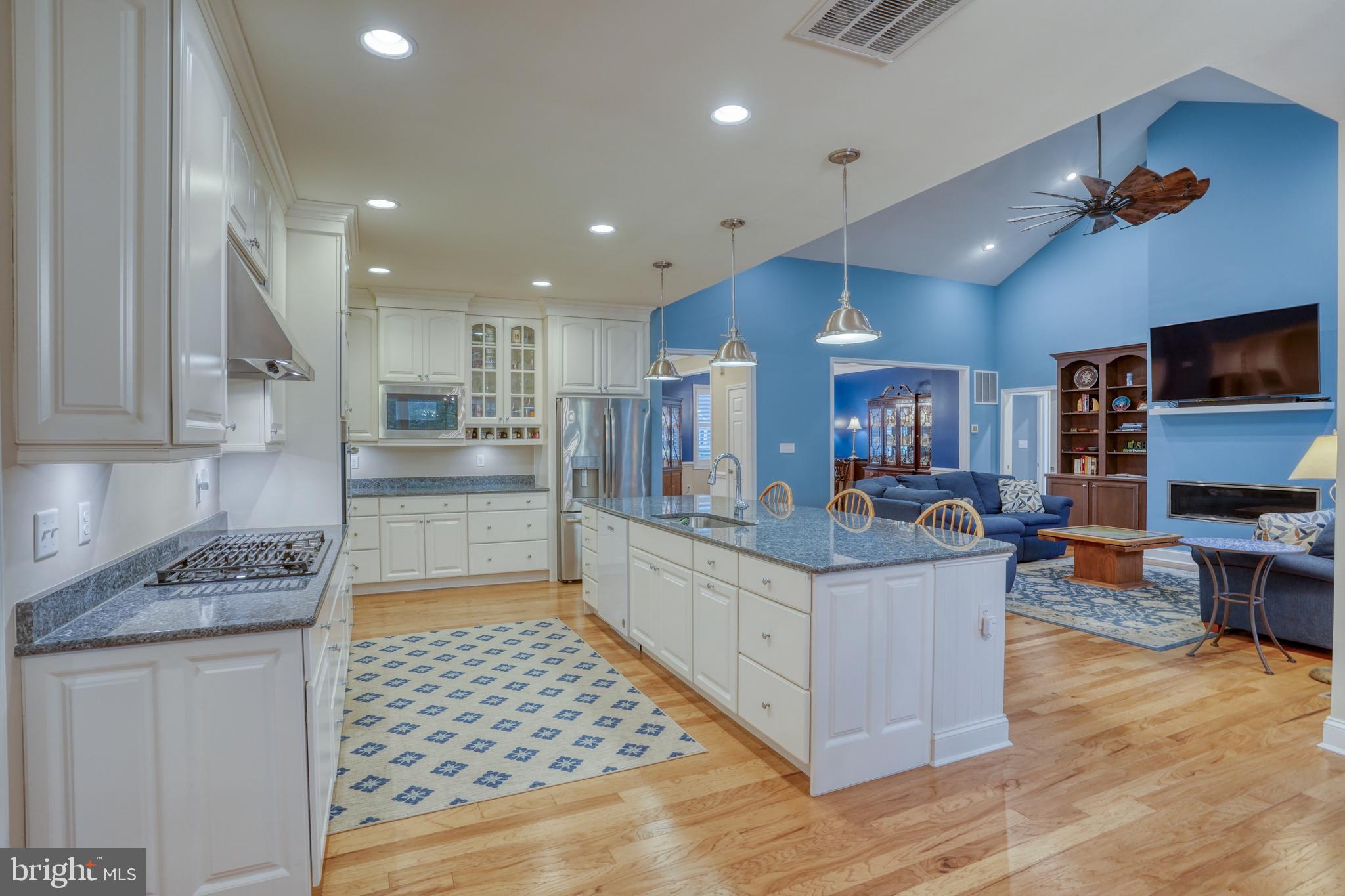 TIDEWATER LANDING - Residential