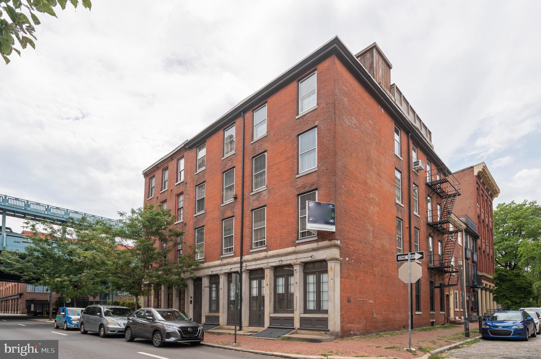 OLD CITY - Residential Income