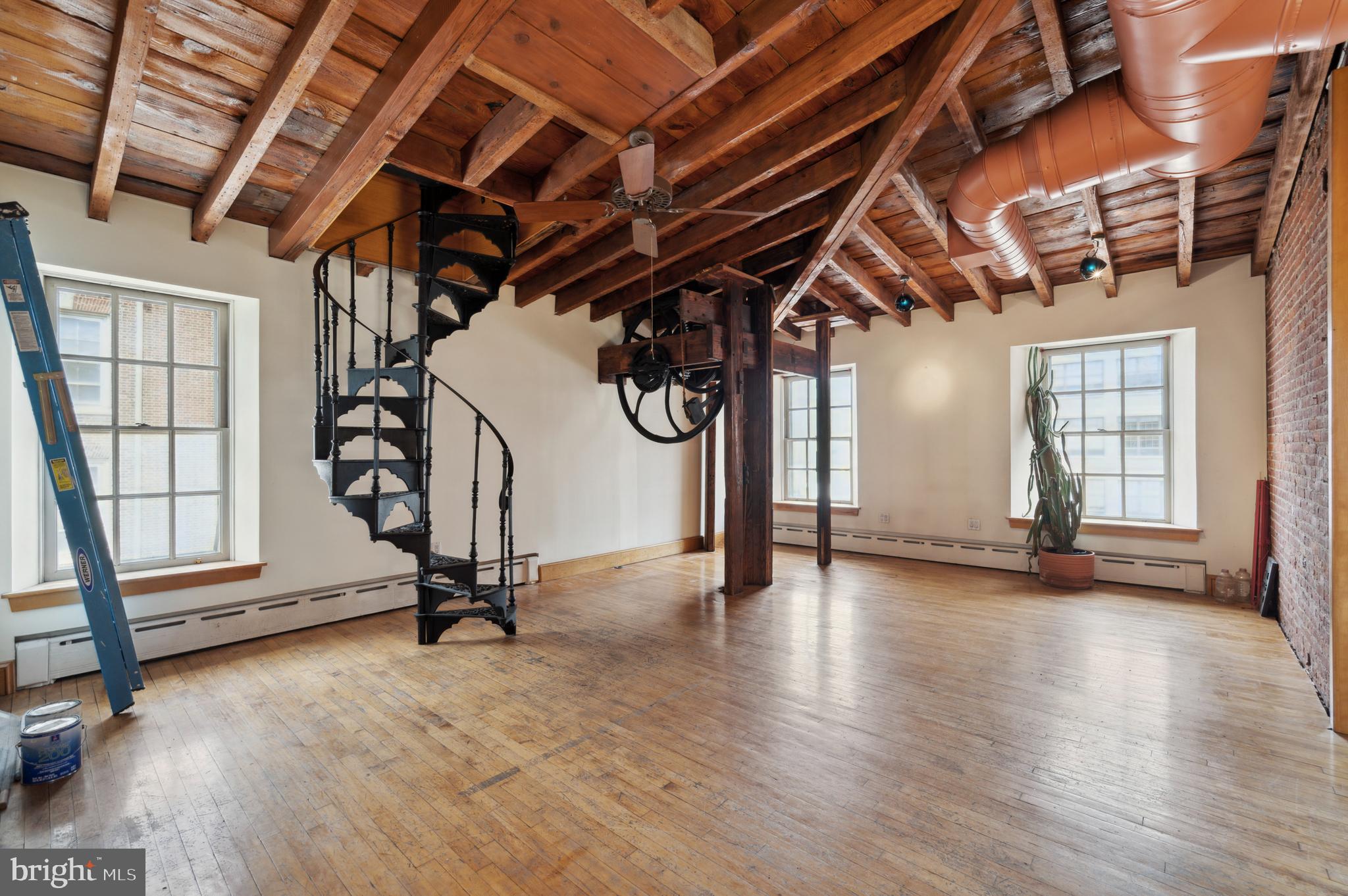 OLD CITY - Residential Income