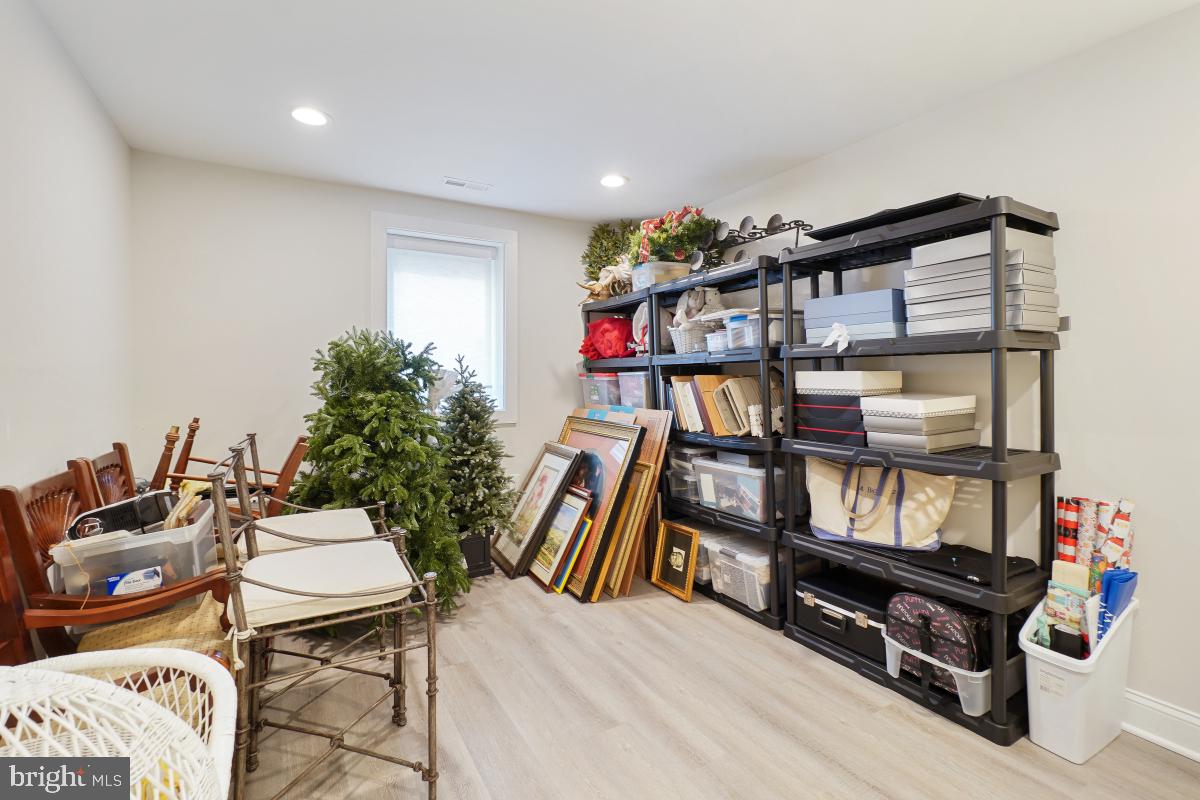 ROSEMARY HILLS - Residential Lease