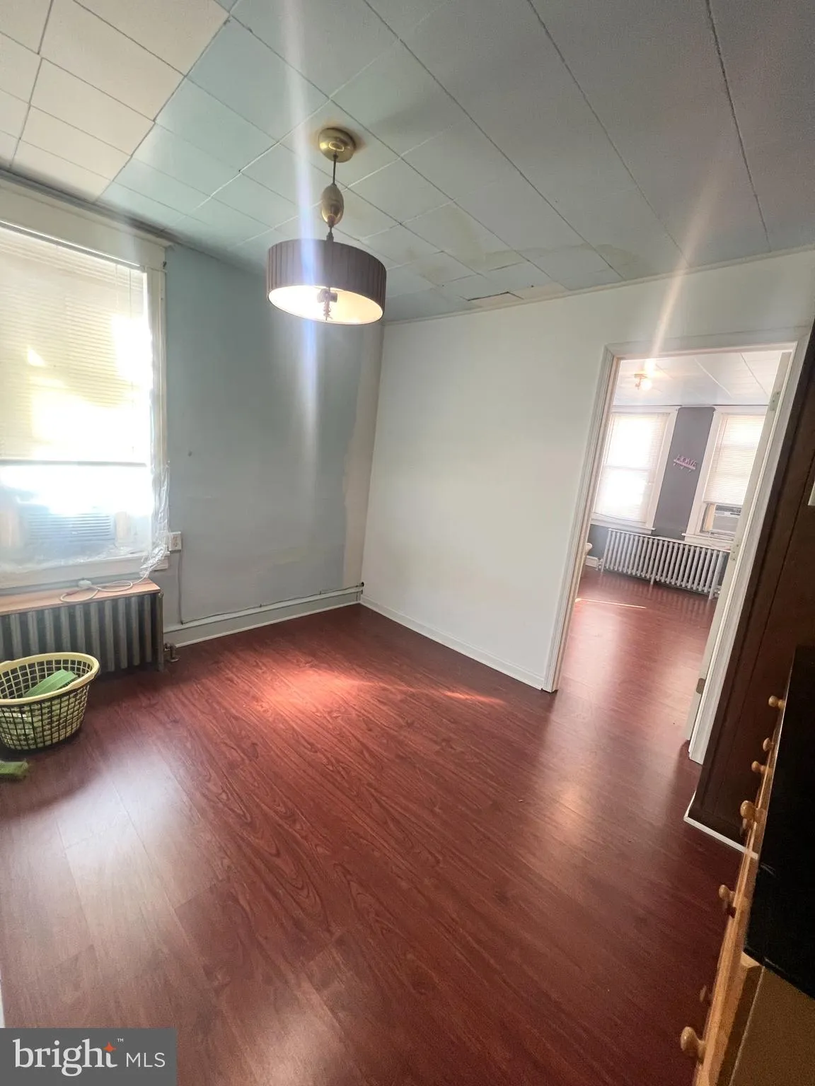 Philadelphia, Pennsylvania 19145, United States, 3 Bedrooms Bedrooms, ,1 BathroomBathrooms,Residential,Contingent,115562