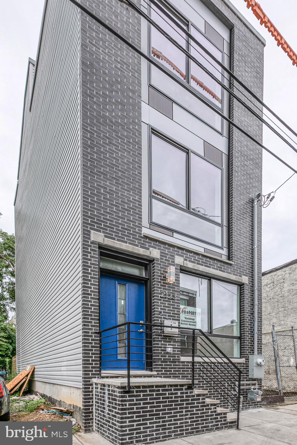 NORRIS SQUARE - Residential