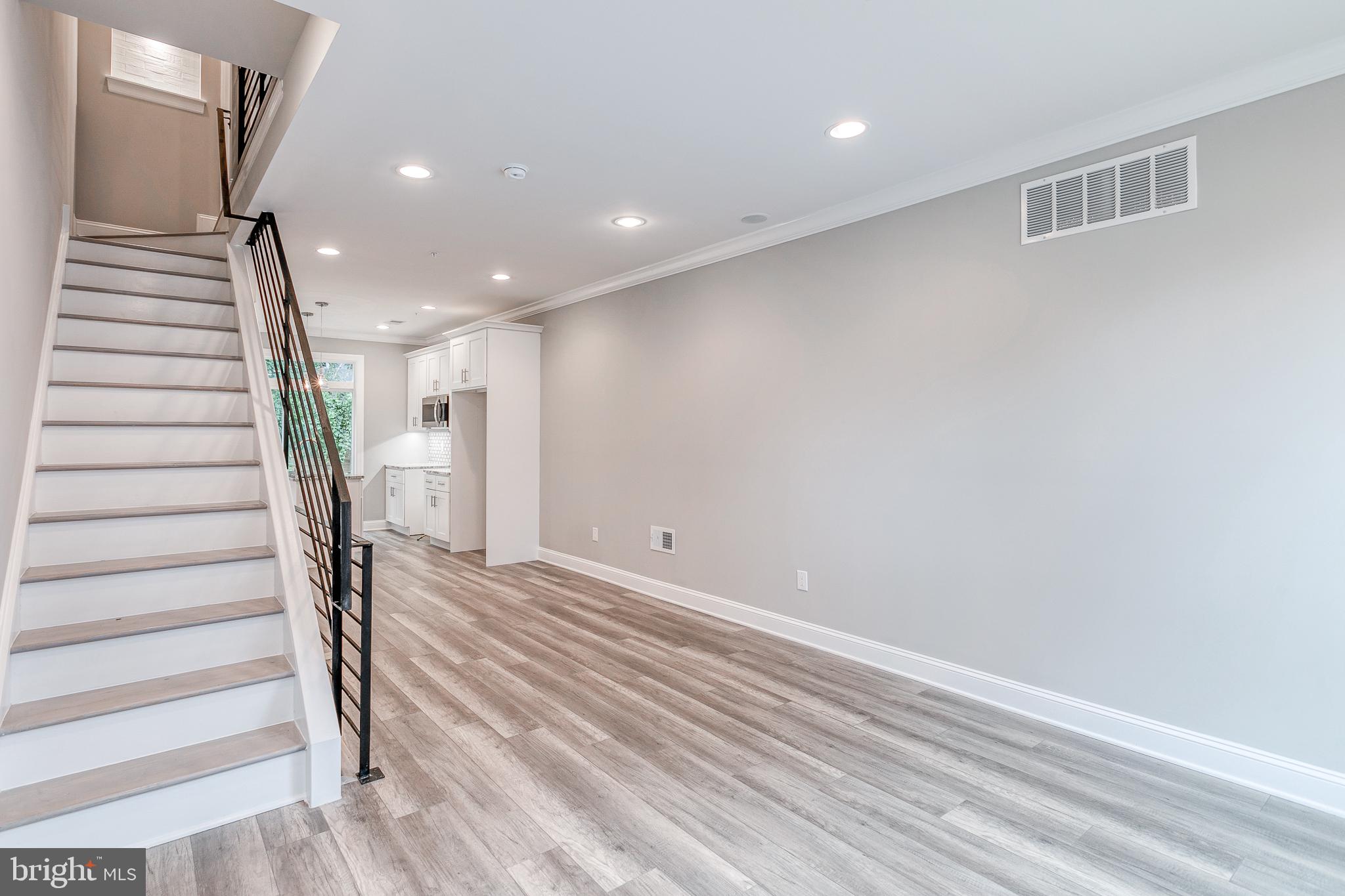 NORRIS SQUARE - Residential