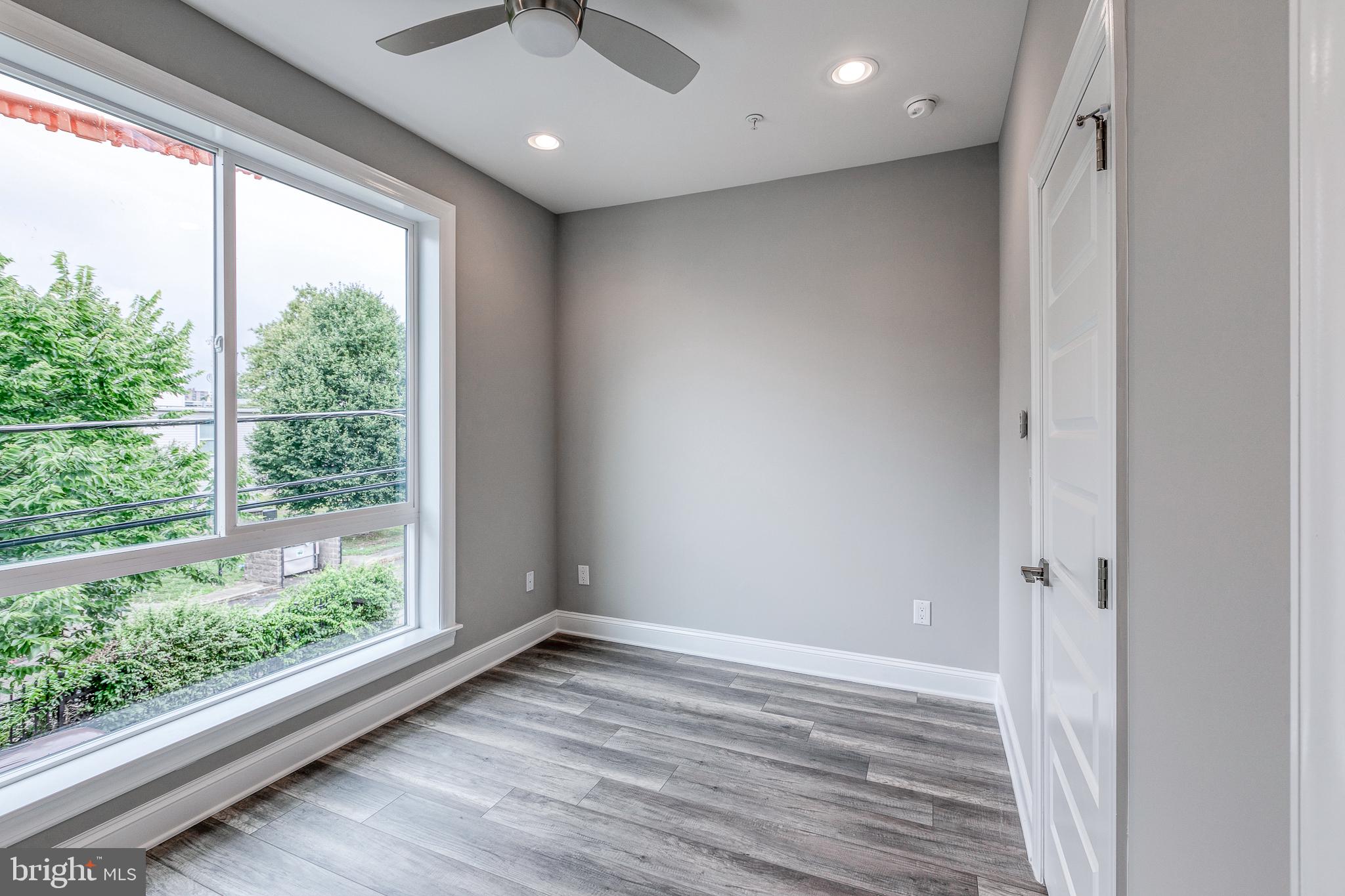 NORRIS SQUARE - Residential