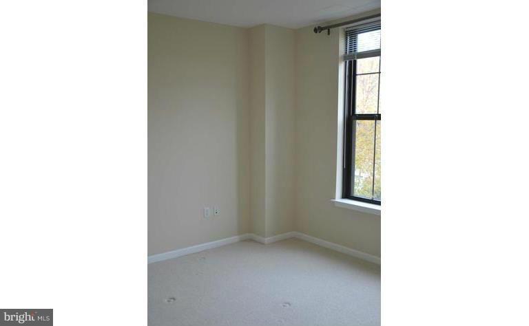 SPECTRUM CONDO - Residential Lease