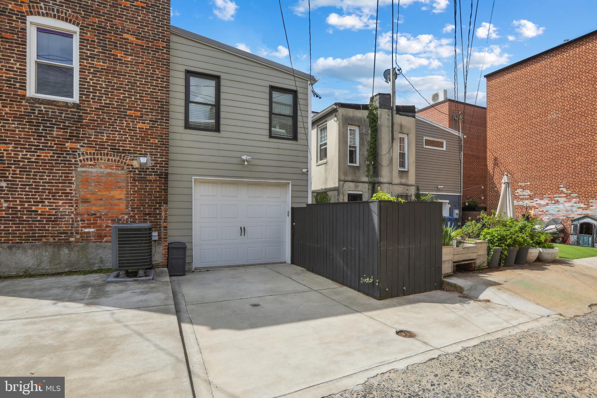 BUTCHERS HILL - Residential