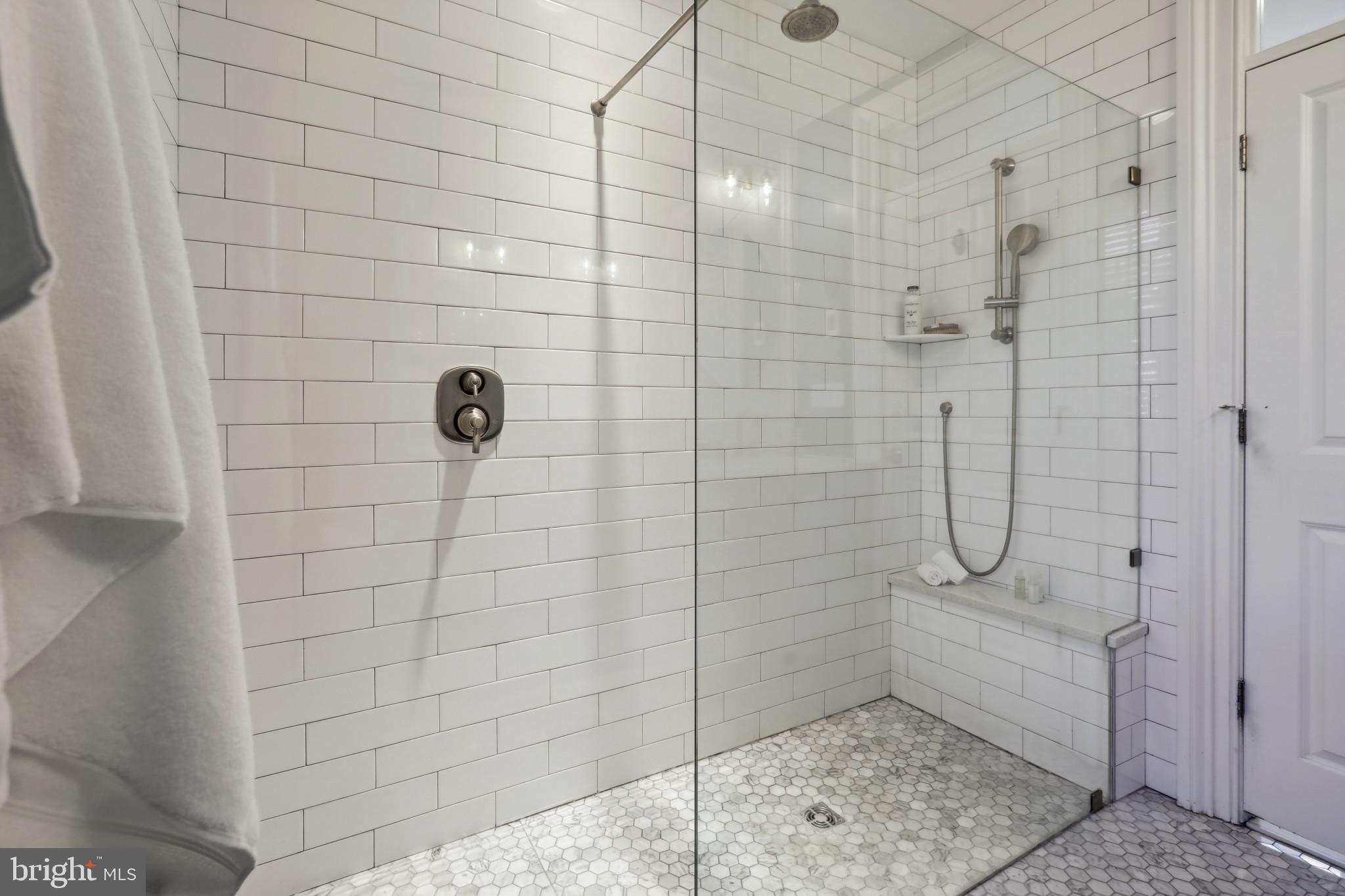 BUTCHERS HILL - Residential