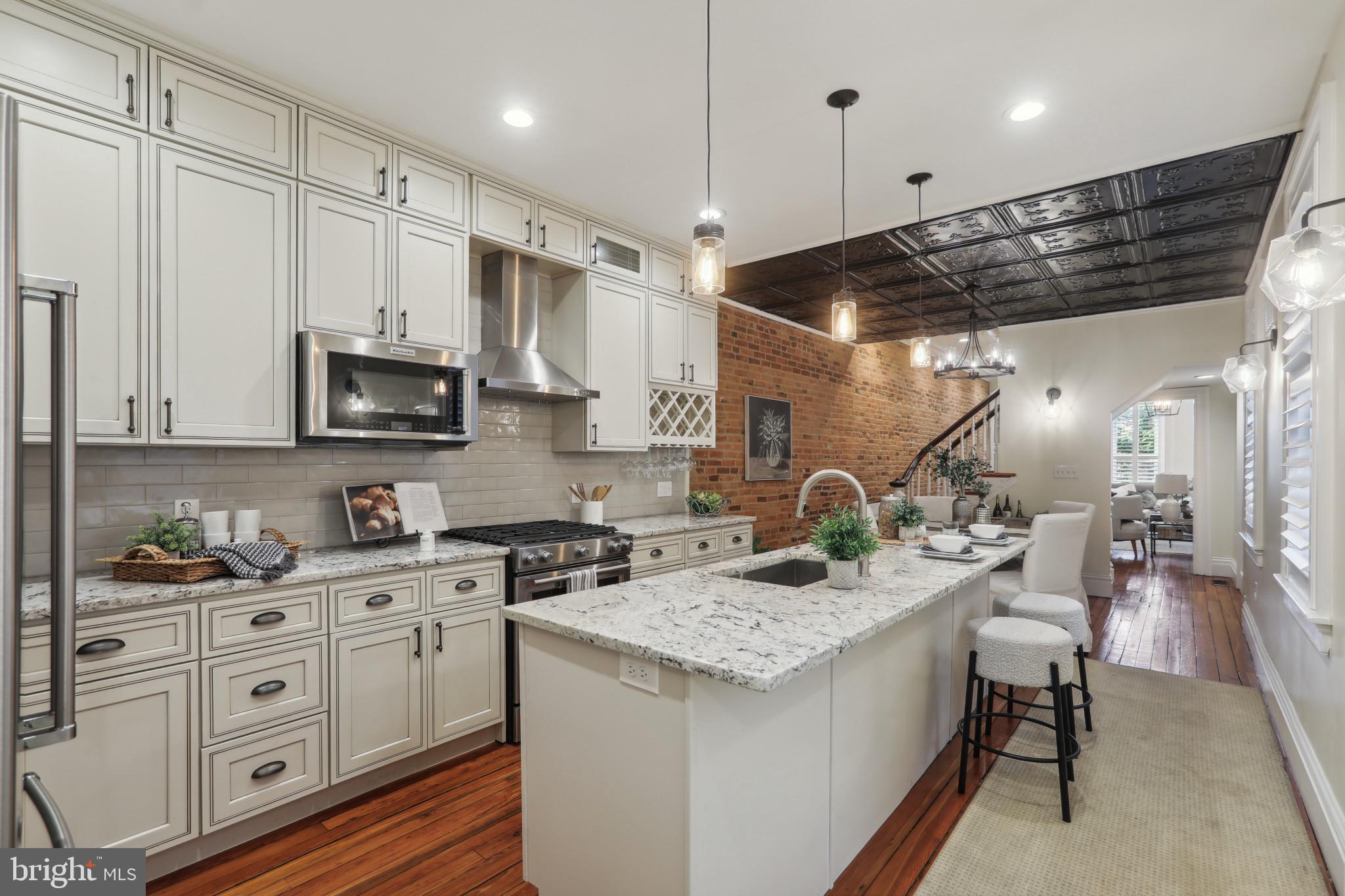 BUTCHERS HILL - Residential