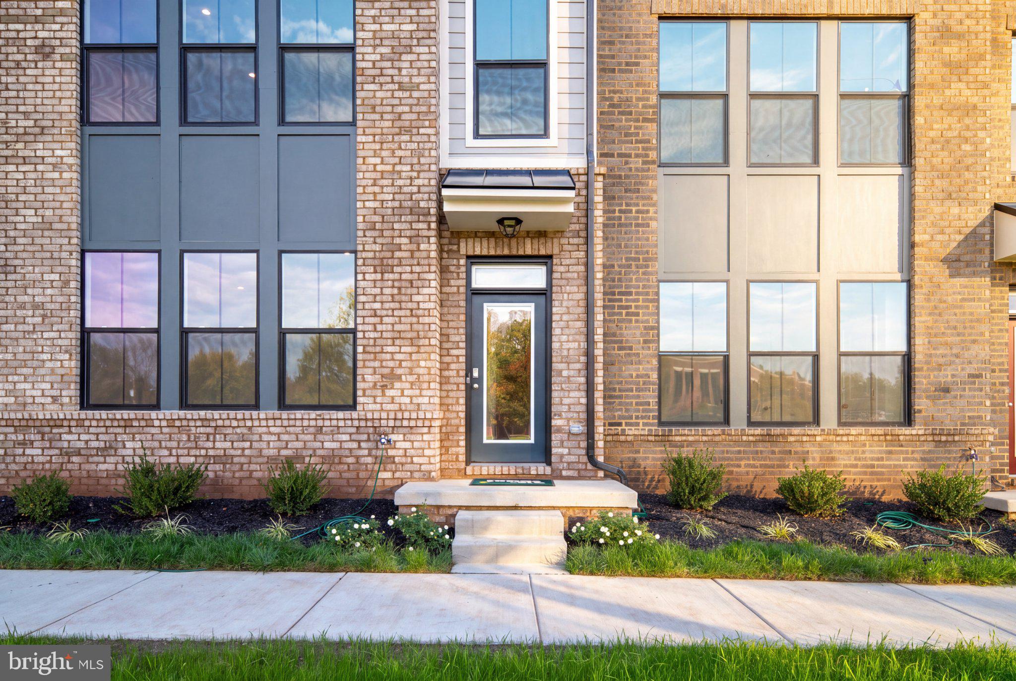 105 CAMBERWELL TERRACE NE