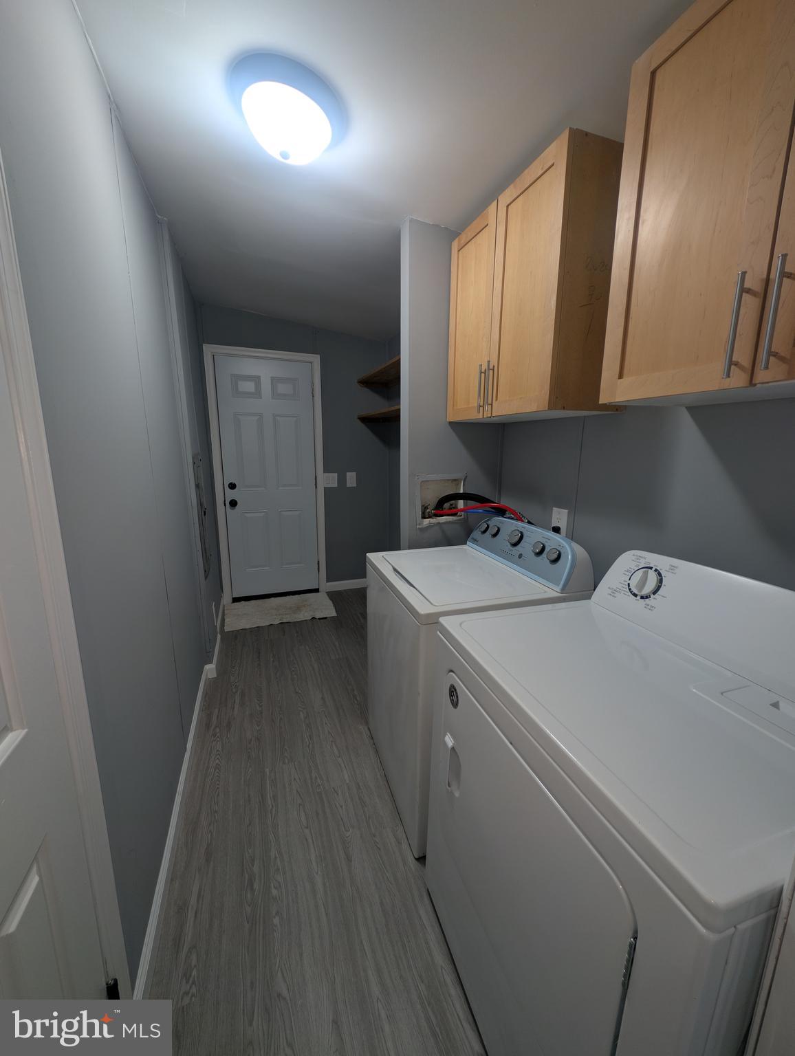 BUSH RIVER MANOR - Residential