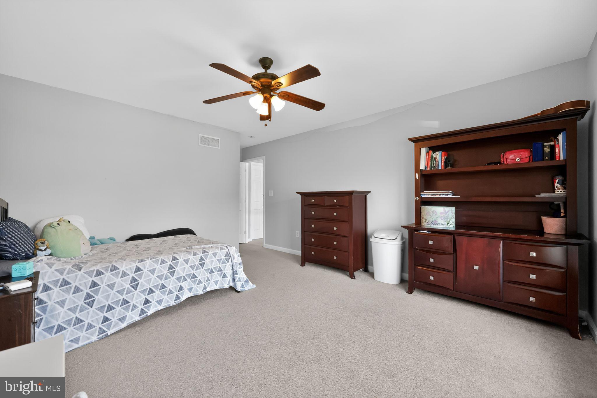 STRATHMORE - Residential