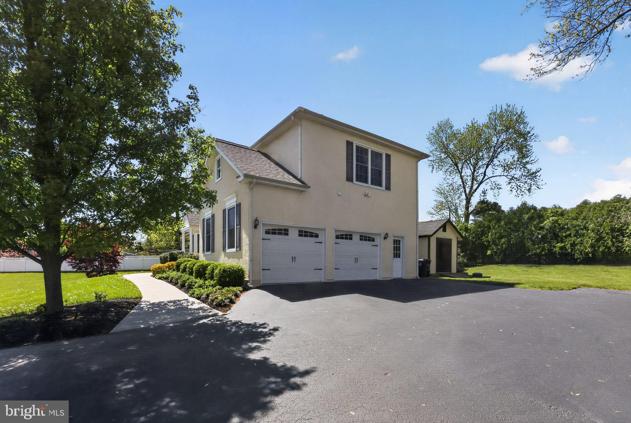 STRATHMORE - Residential