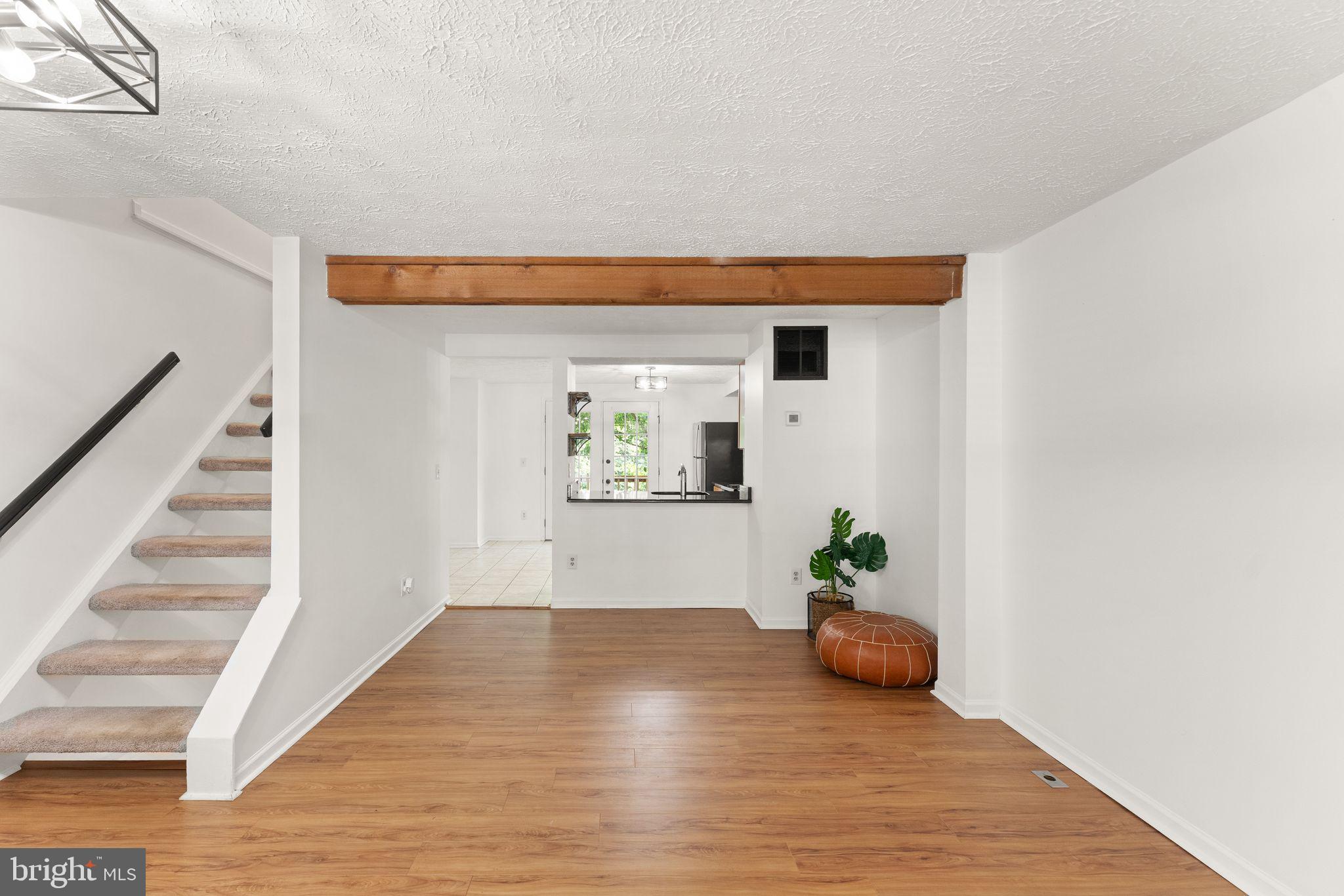 1941 SAGEWOOD LANE