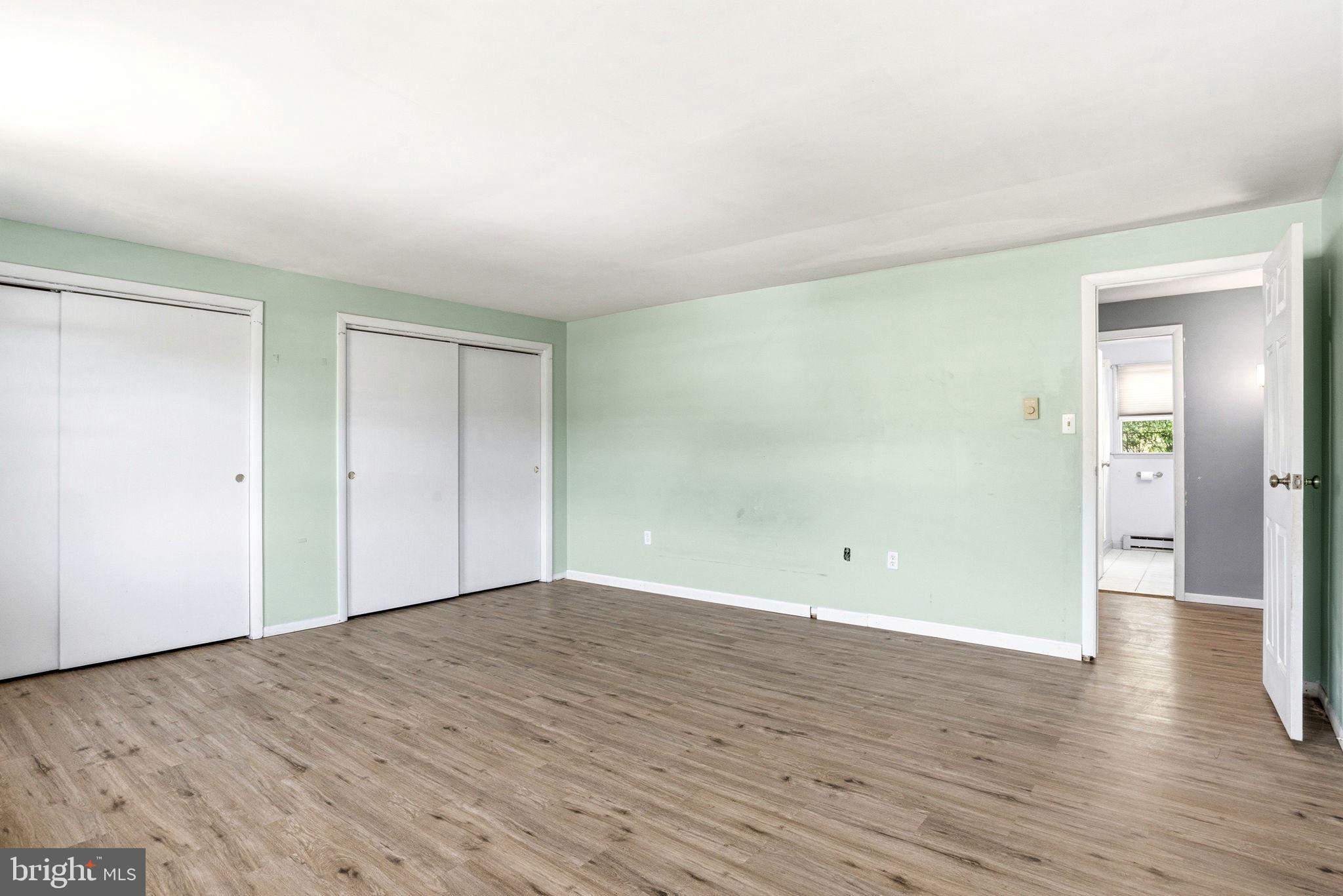 QUEENS COURT - Residential