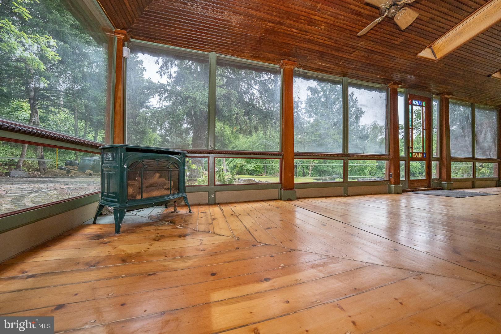 FRENCH CREEK ESTS - Residential