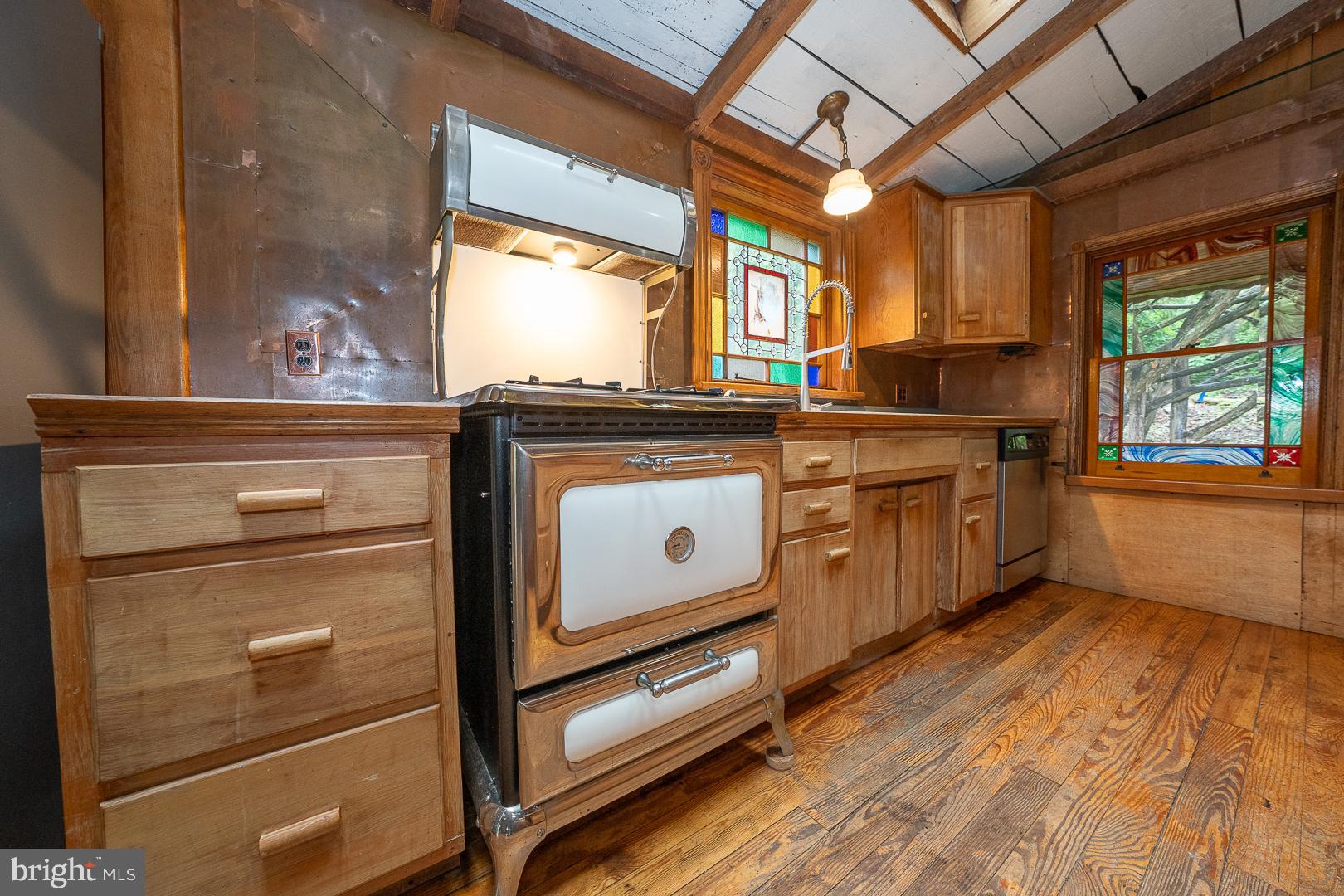 FRENCH CREEK ESTS - Residential