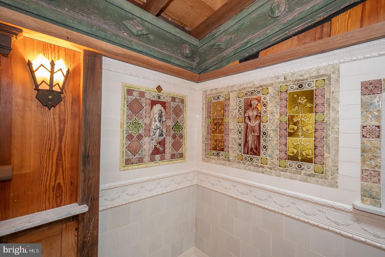 FRENCH CREEK ESTS - Residential