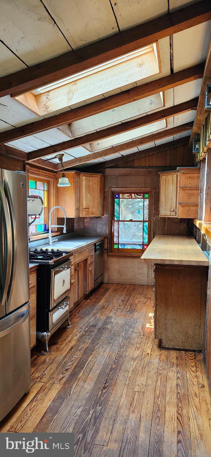 FRENCH CREEK ESTS - Residential