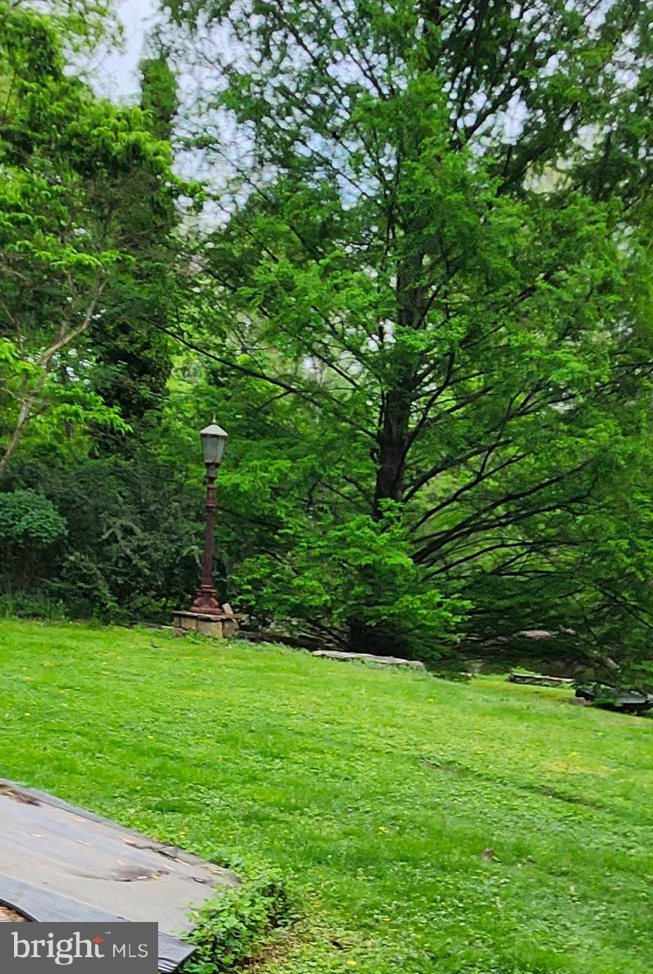 FRENCH CREEK ESTS - Residential