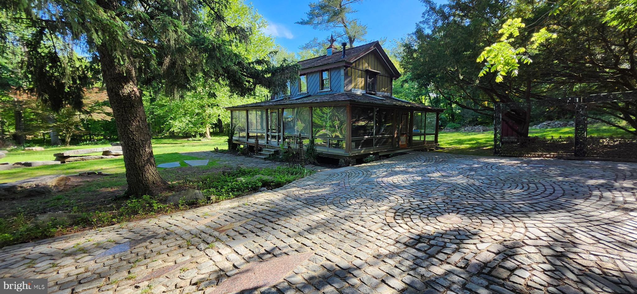 FRENCH CREEK ESTS - Residential