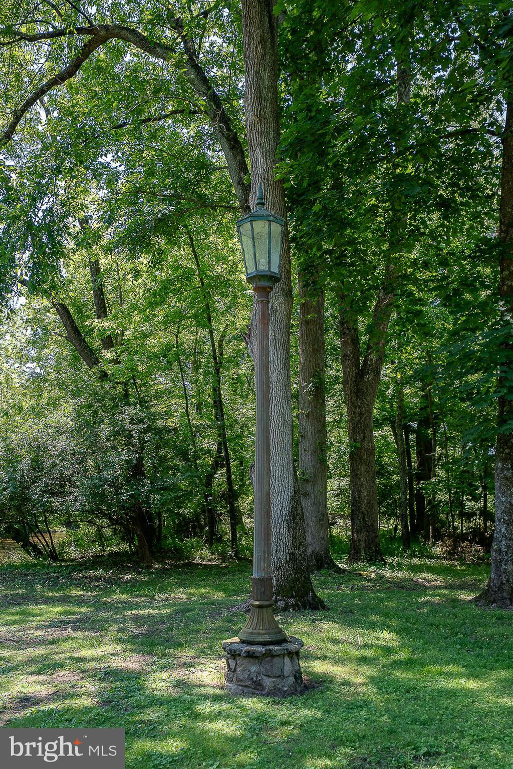 FRENCH CREEK ESTS - Residential