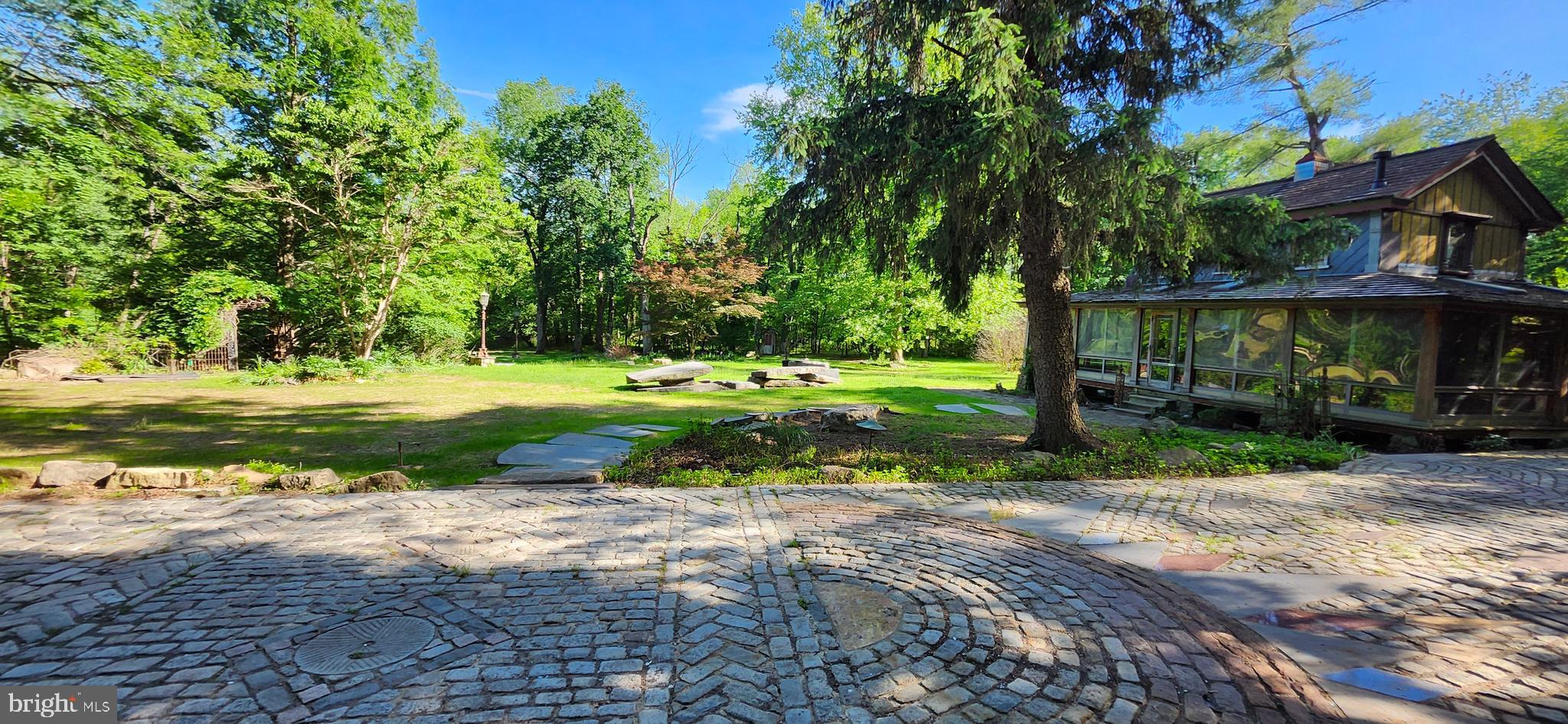 FRENCH CREEK ESTS - Residential