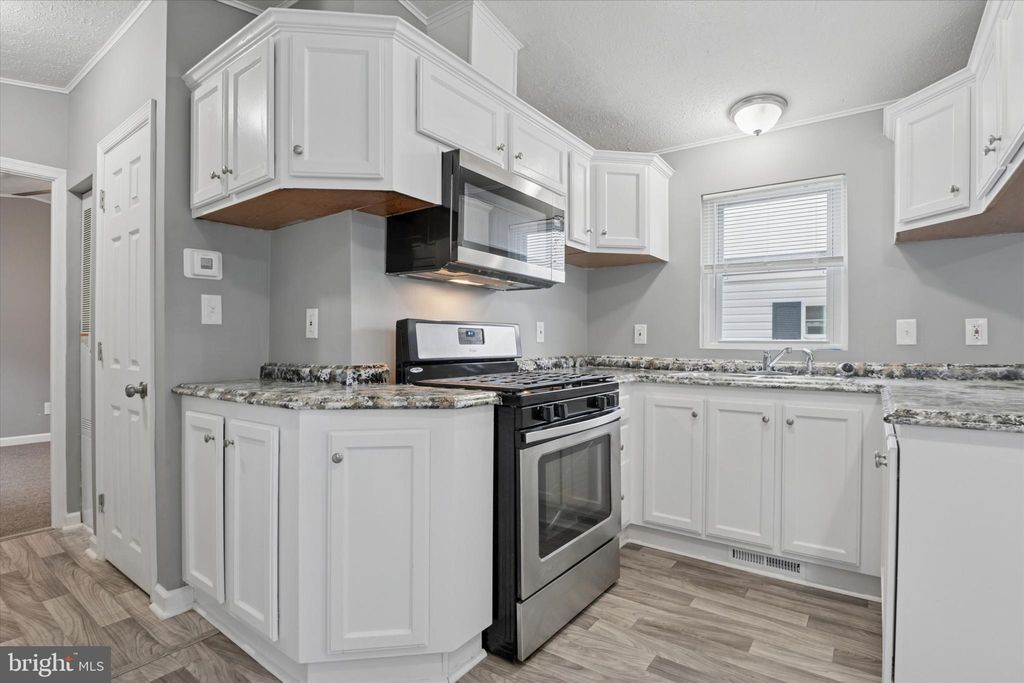Photo of 8 Del Haven Court, WILMINGTON, DE 19809 (MLS # DENC2088488)