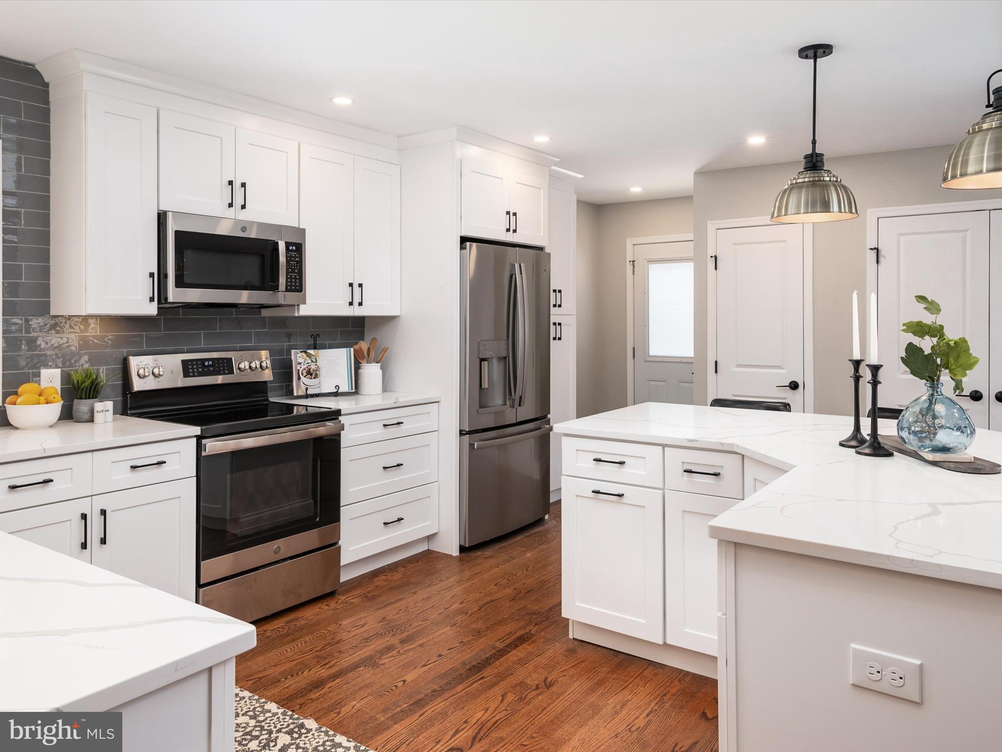 SOUTH RIVER HEIGHTS - Residential