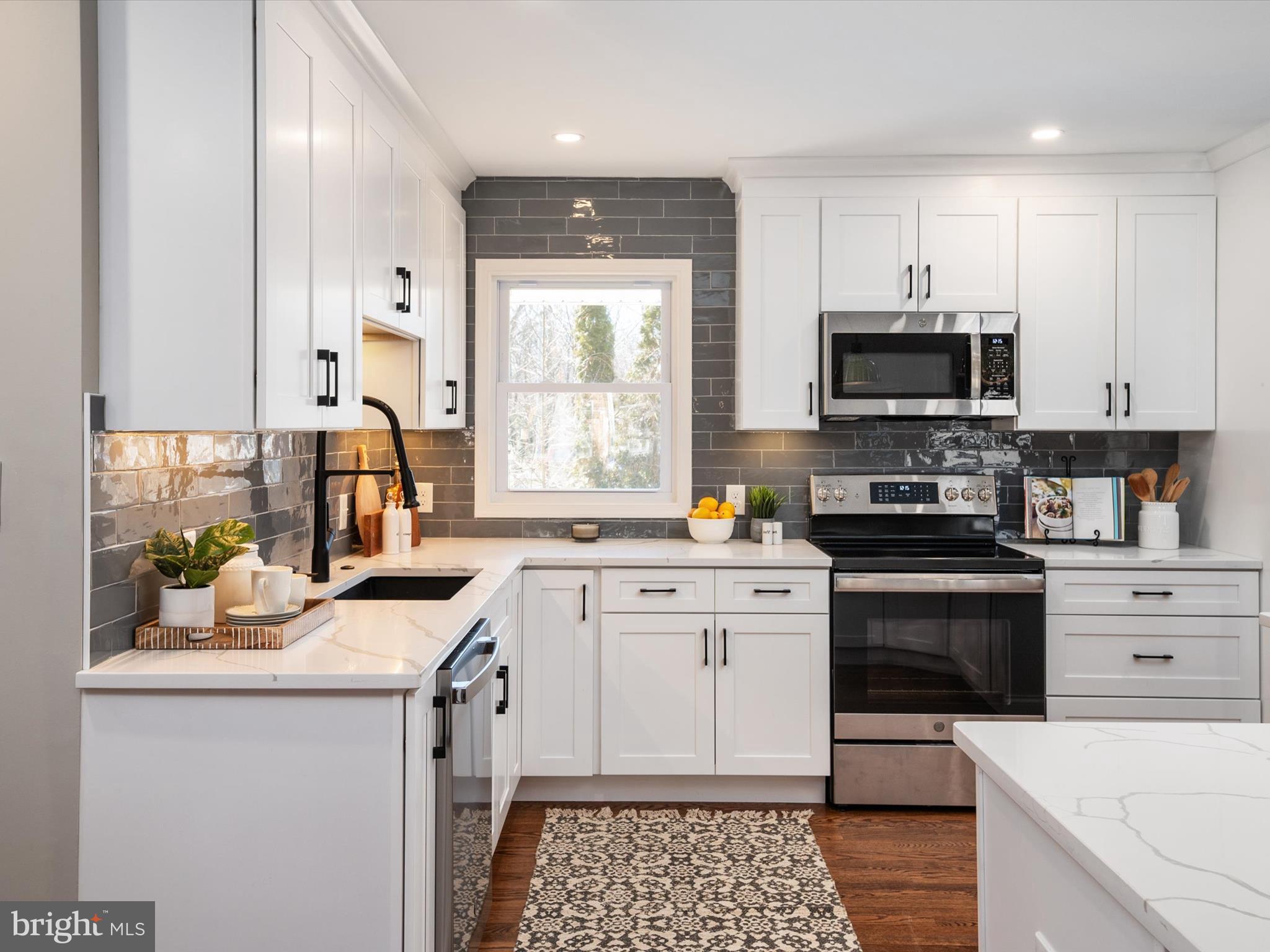 SOUTH RIVER HEIGHTS - Residential