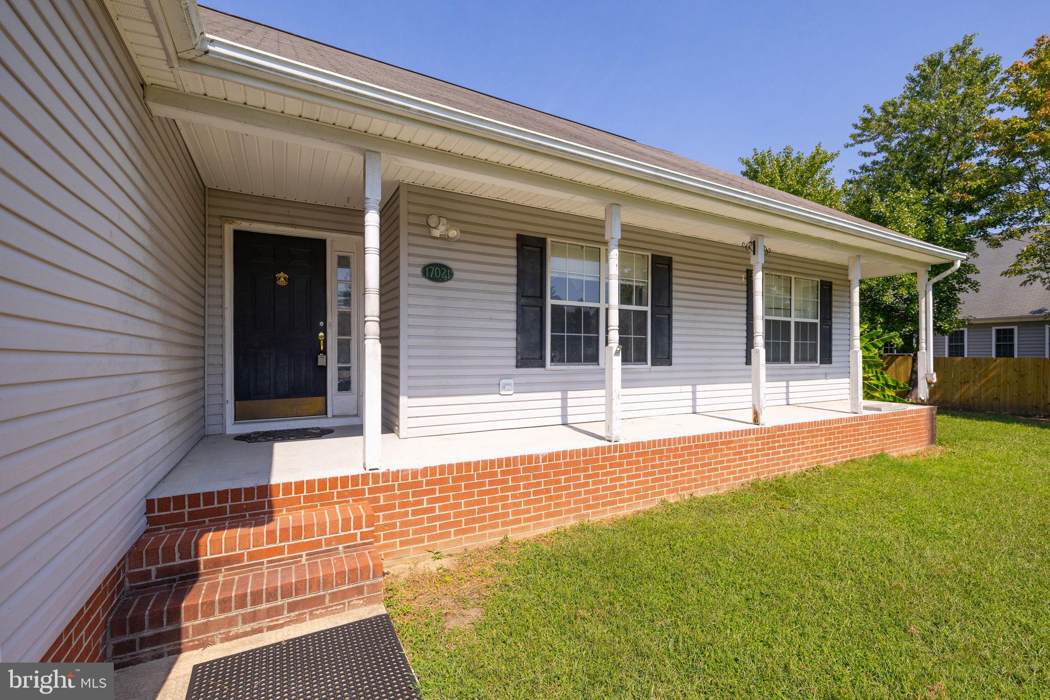 17021 VILLAGE LANE