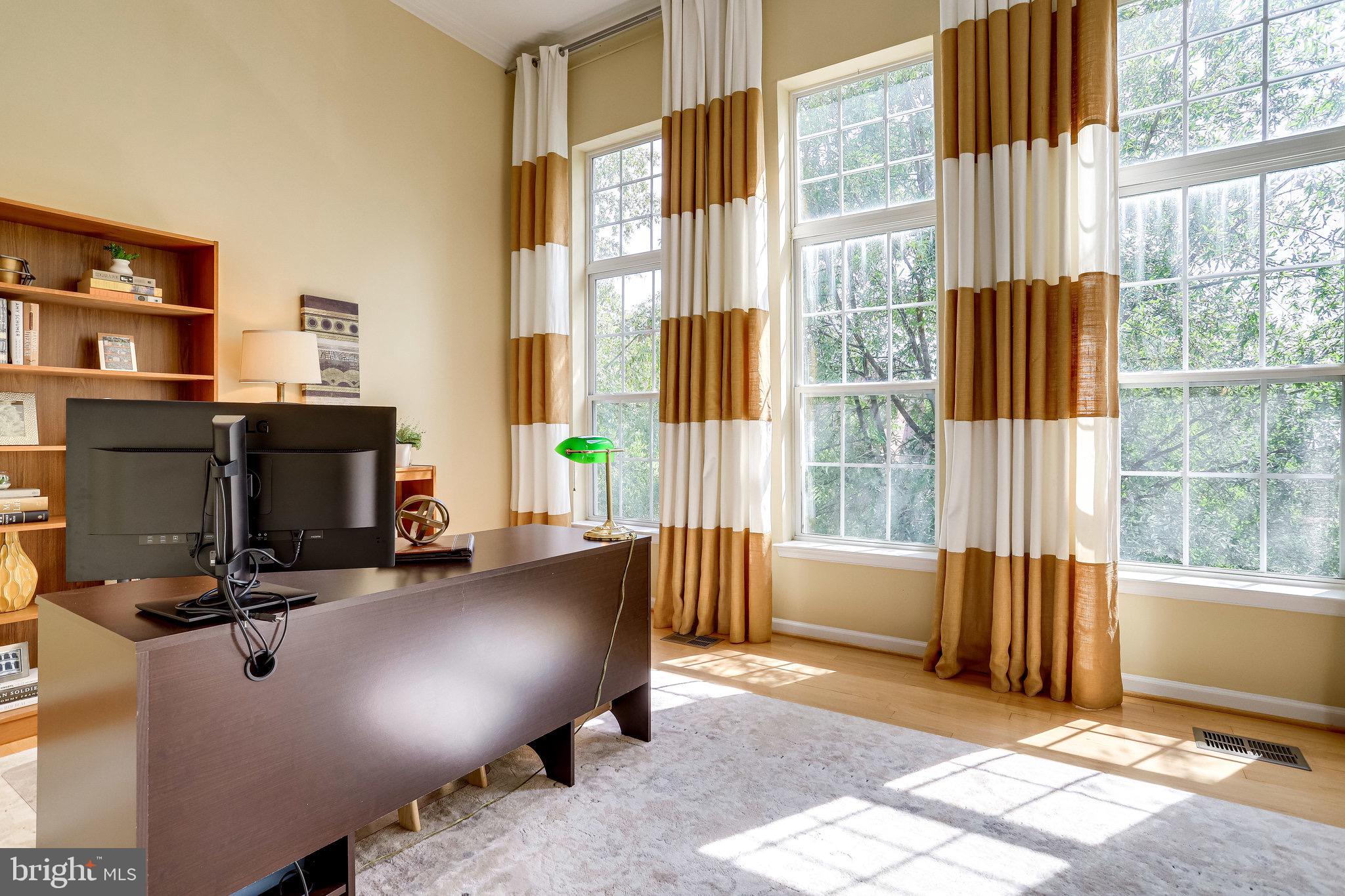 CAMERON STATION - Residential