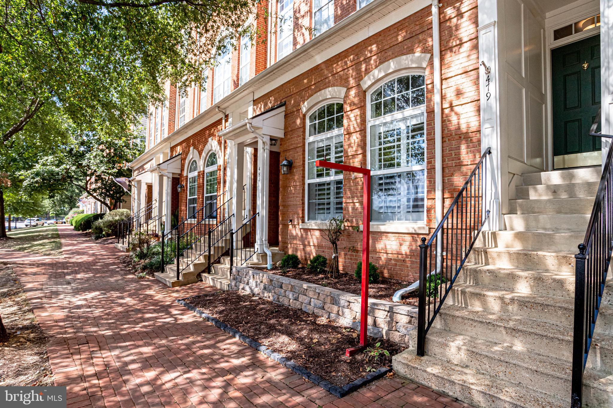 CAMERON STATION - Residential