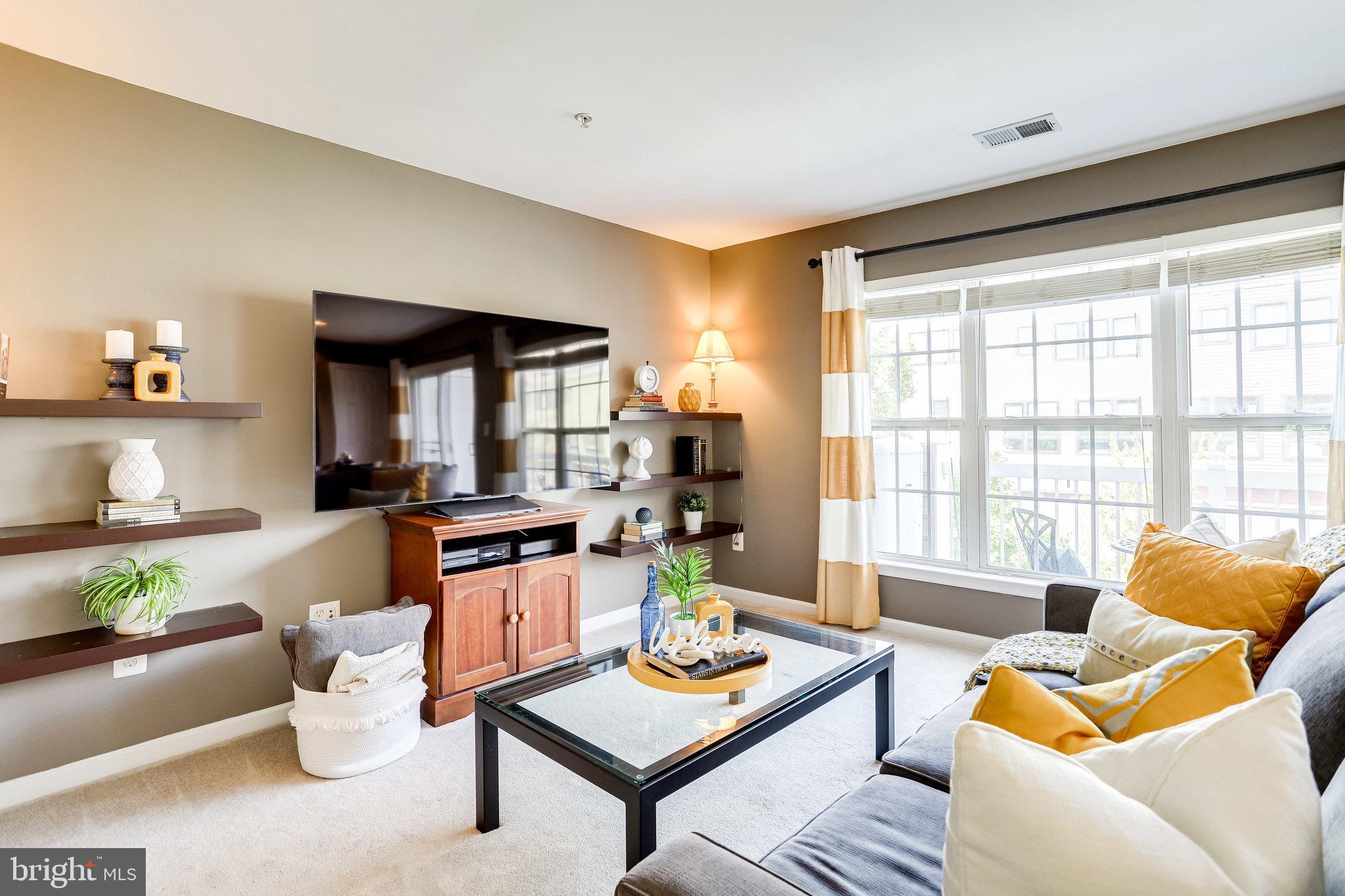 CAMERON STATION - Residential