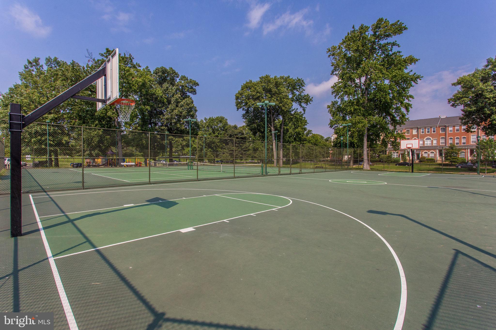 CAMERON STATION - Residential