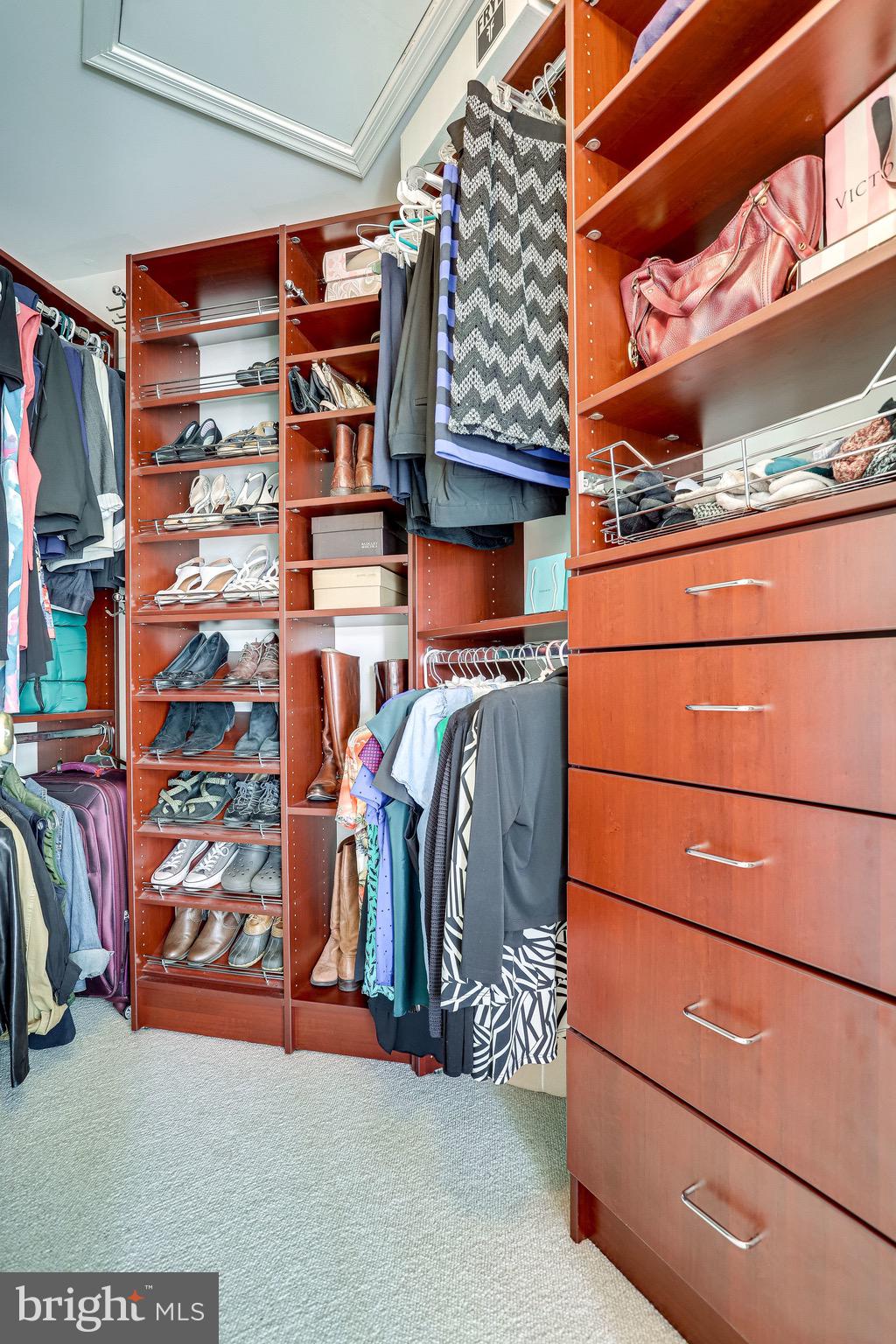 CAMERON STATION - Residential