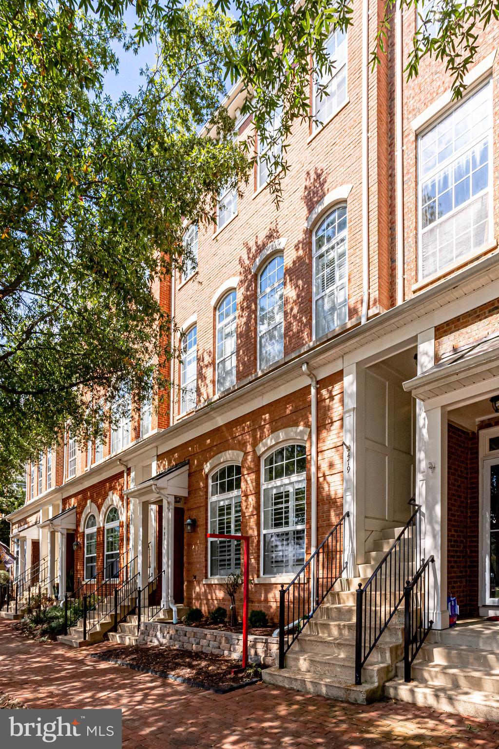 CAMERON STATION - Residential