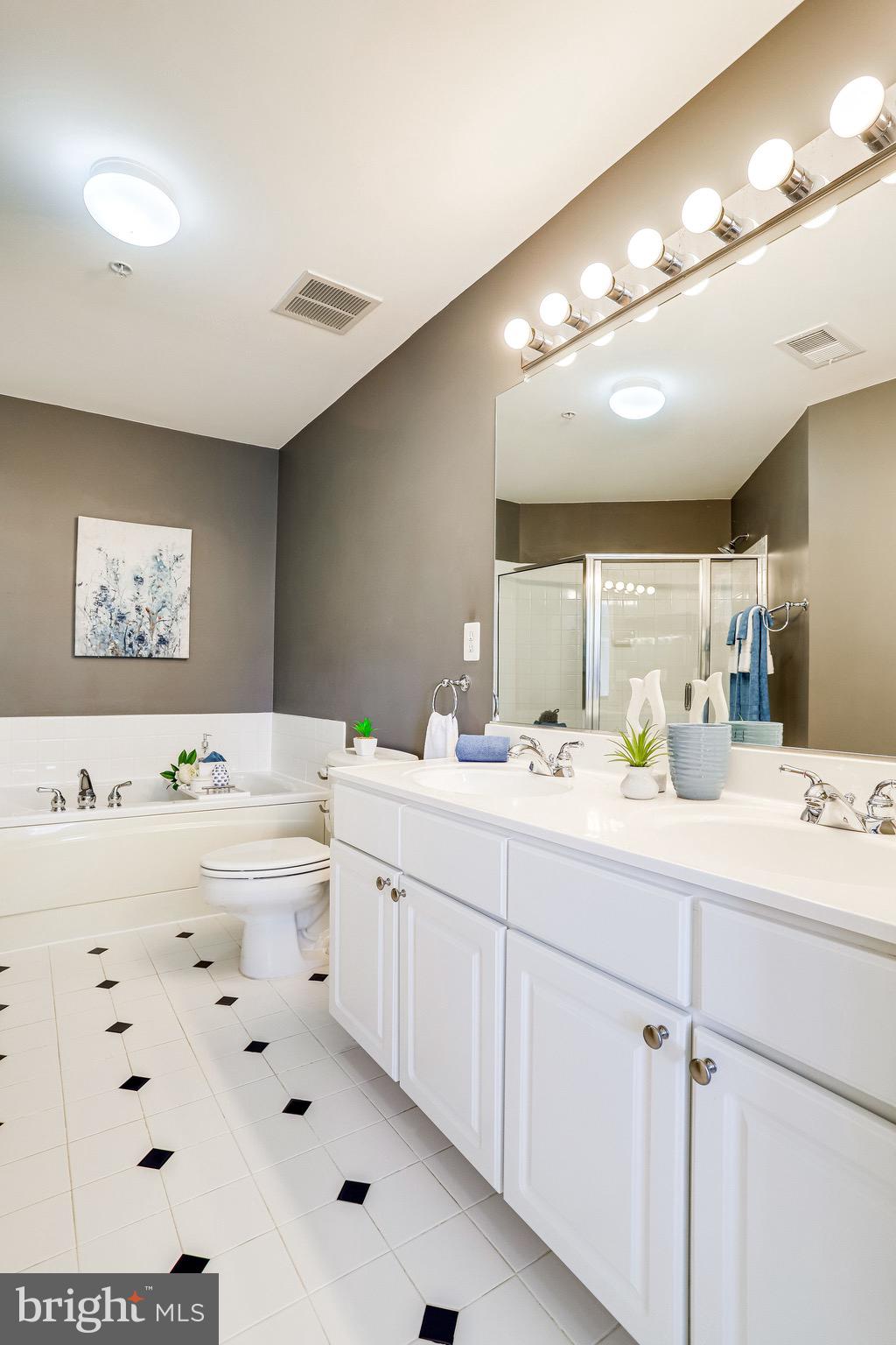 CAMERON STATION - Residential