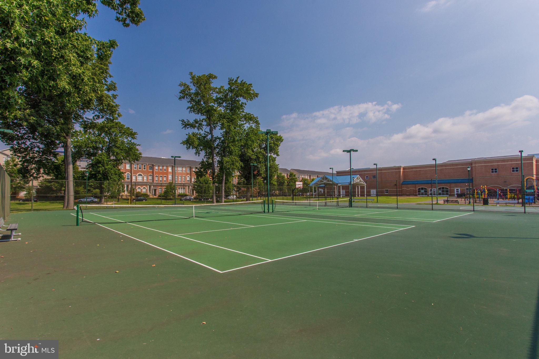 CAMERON STATION - Residential