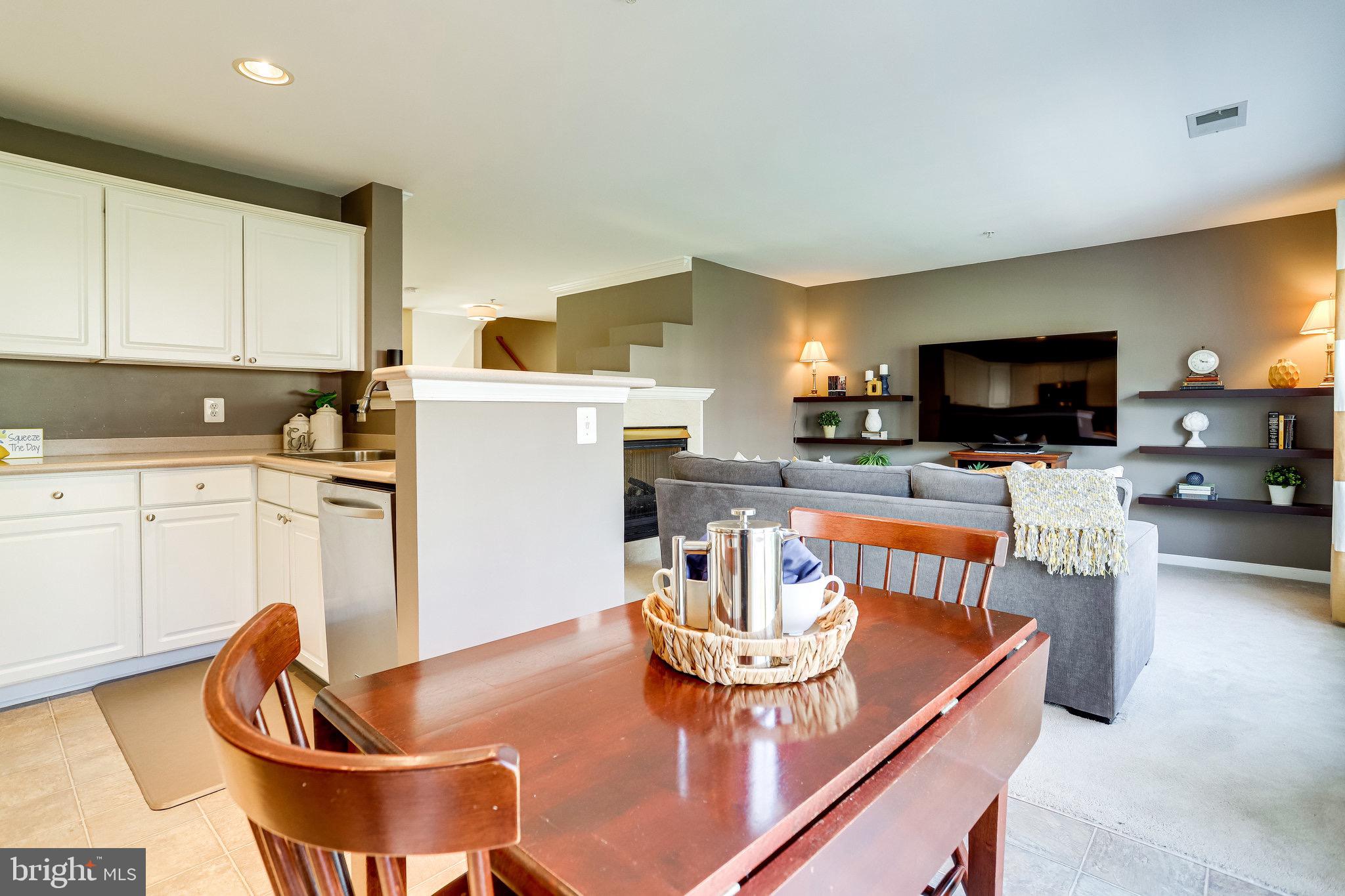 CAMERON STATION - Residential