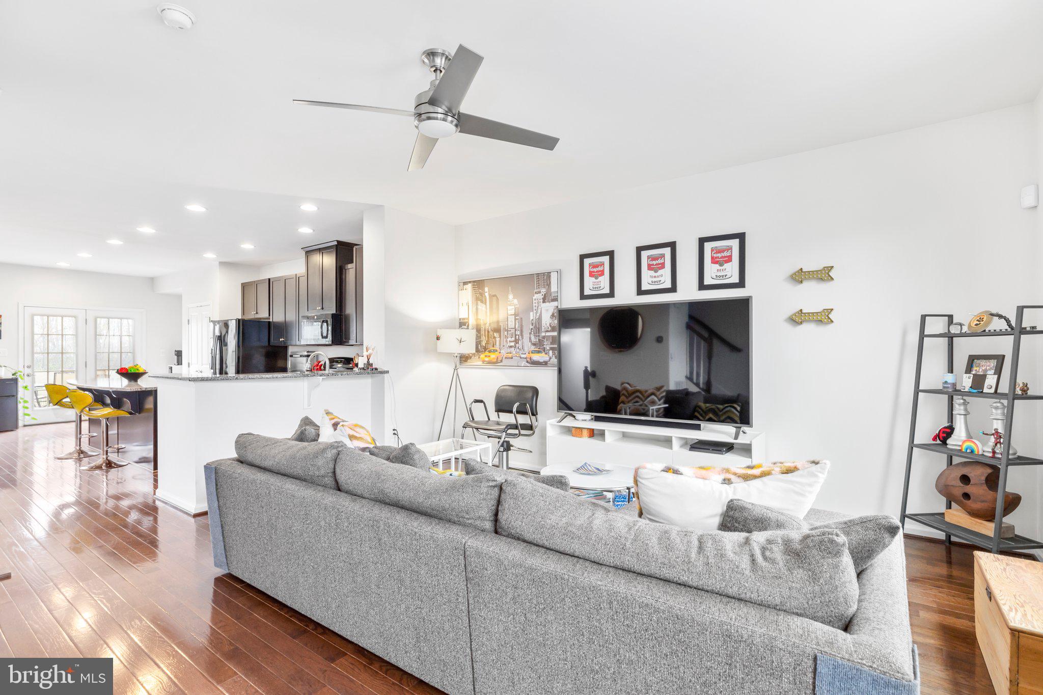 LAFAYETTE CROSSING - Residential