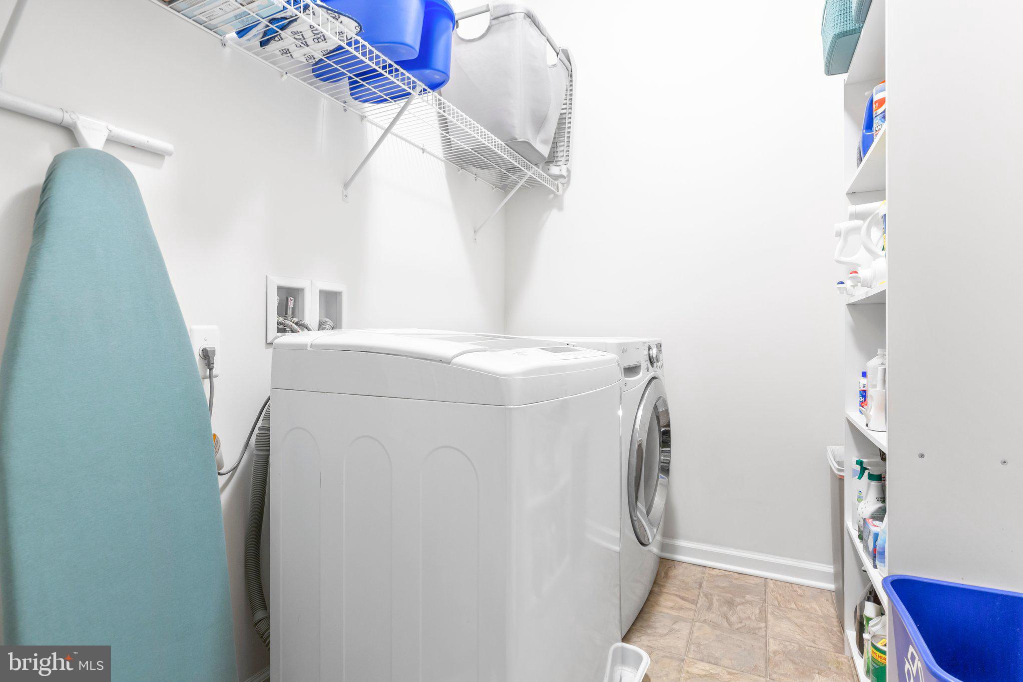 LAFAYETTE CROSSING - Residential