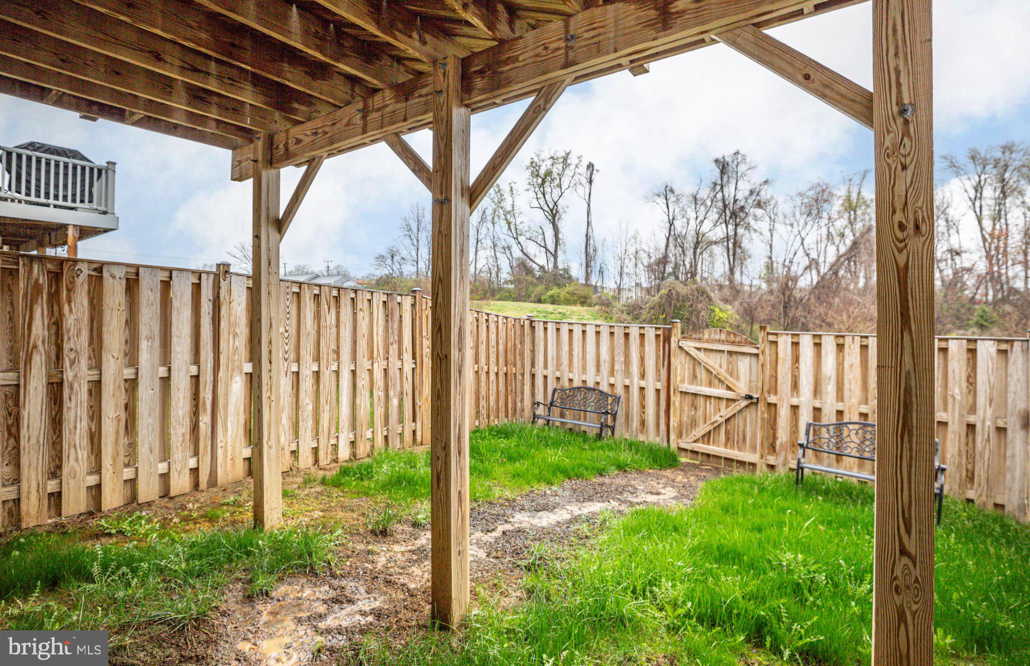 LAFAYETTE CROSSING - Residential