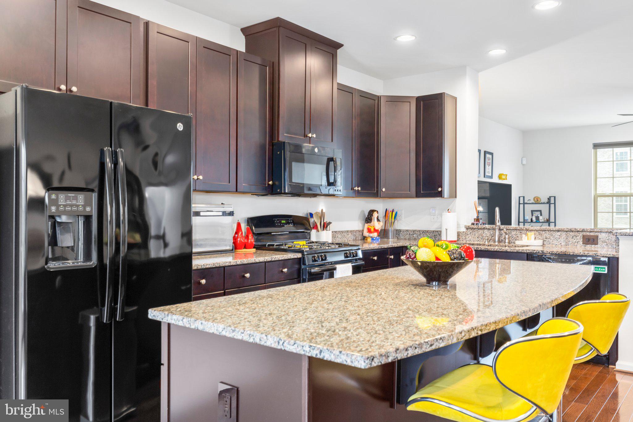 LAFAYETTE CROSSING - Residential